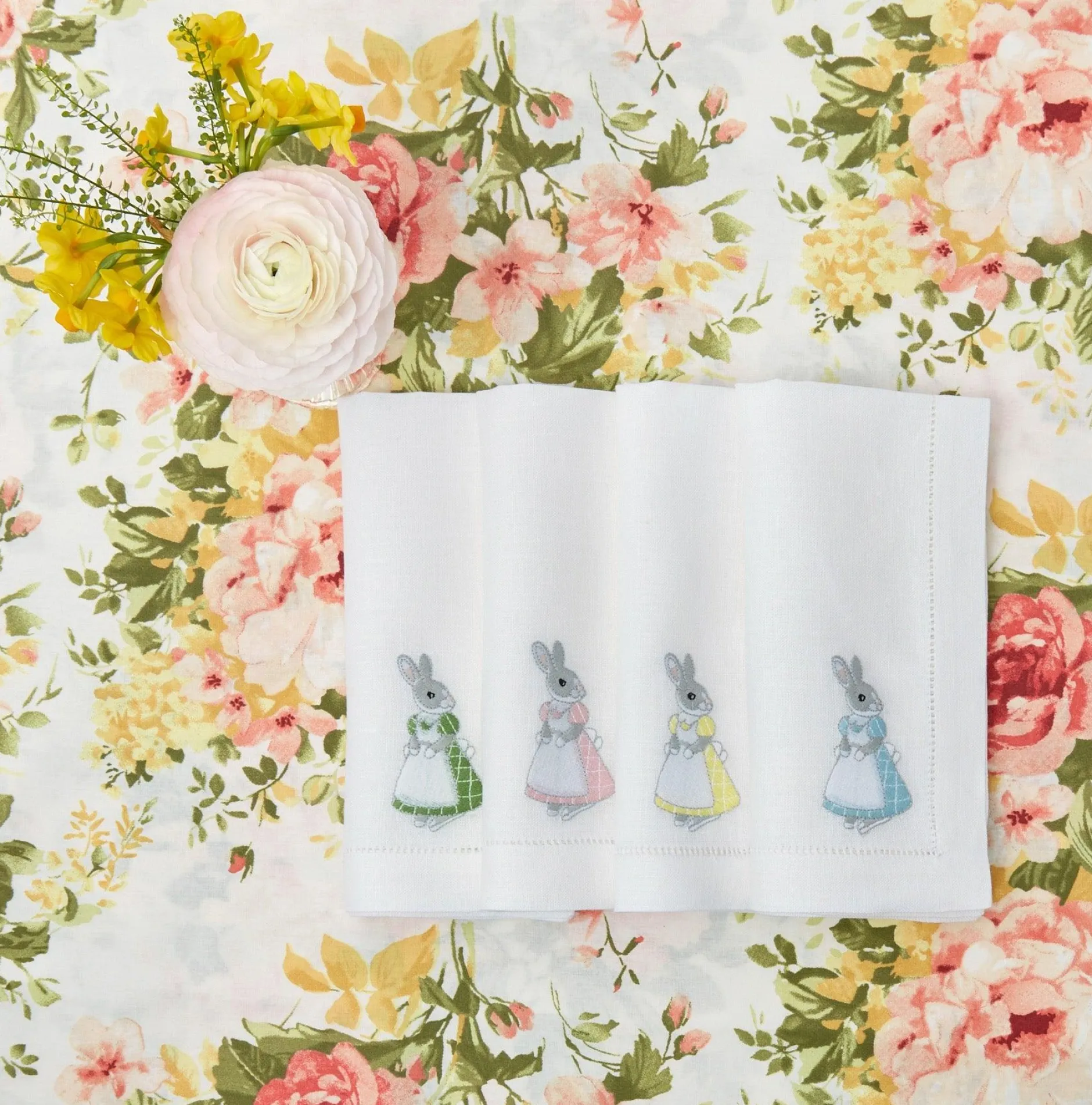 Discount Mrs. Alice Assorted White Linen Rabbit Napkins (Set Of 4)