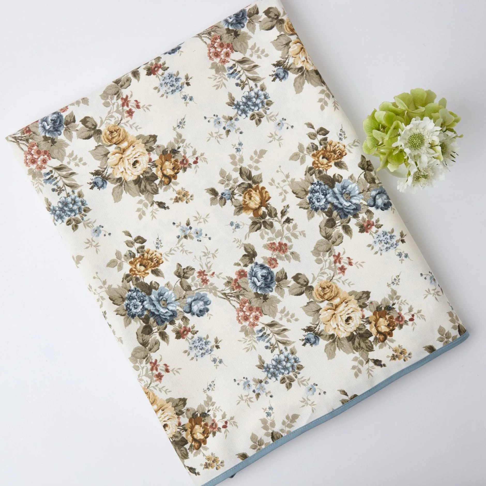 Best Mrs. Alice Audrey Tablecloth