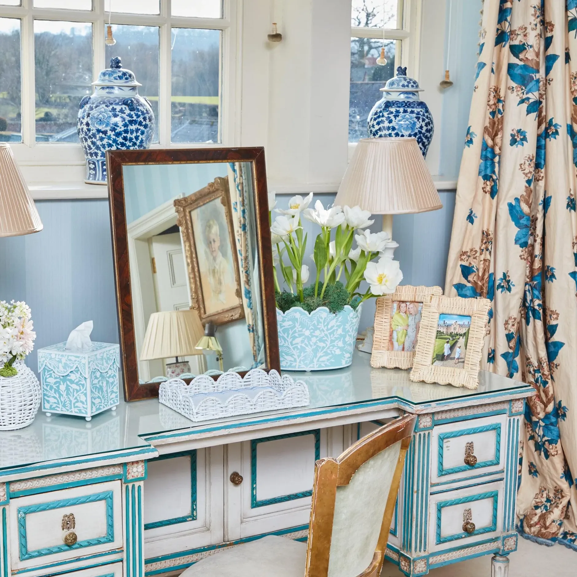 Discount Mrs. Alice Blue Floral Toleware Set