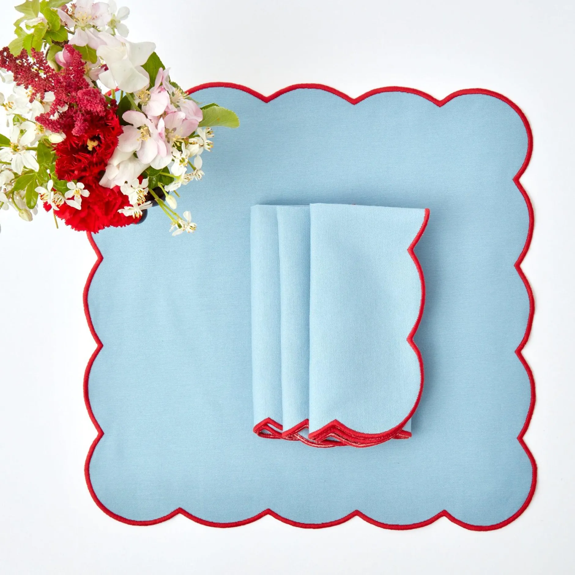 Online Mrs. Alice Blue With Red Scallop Napkins (Set Of 4)