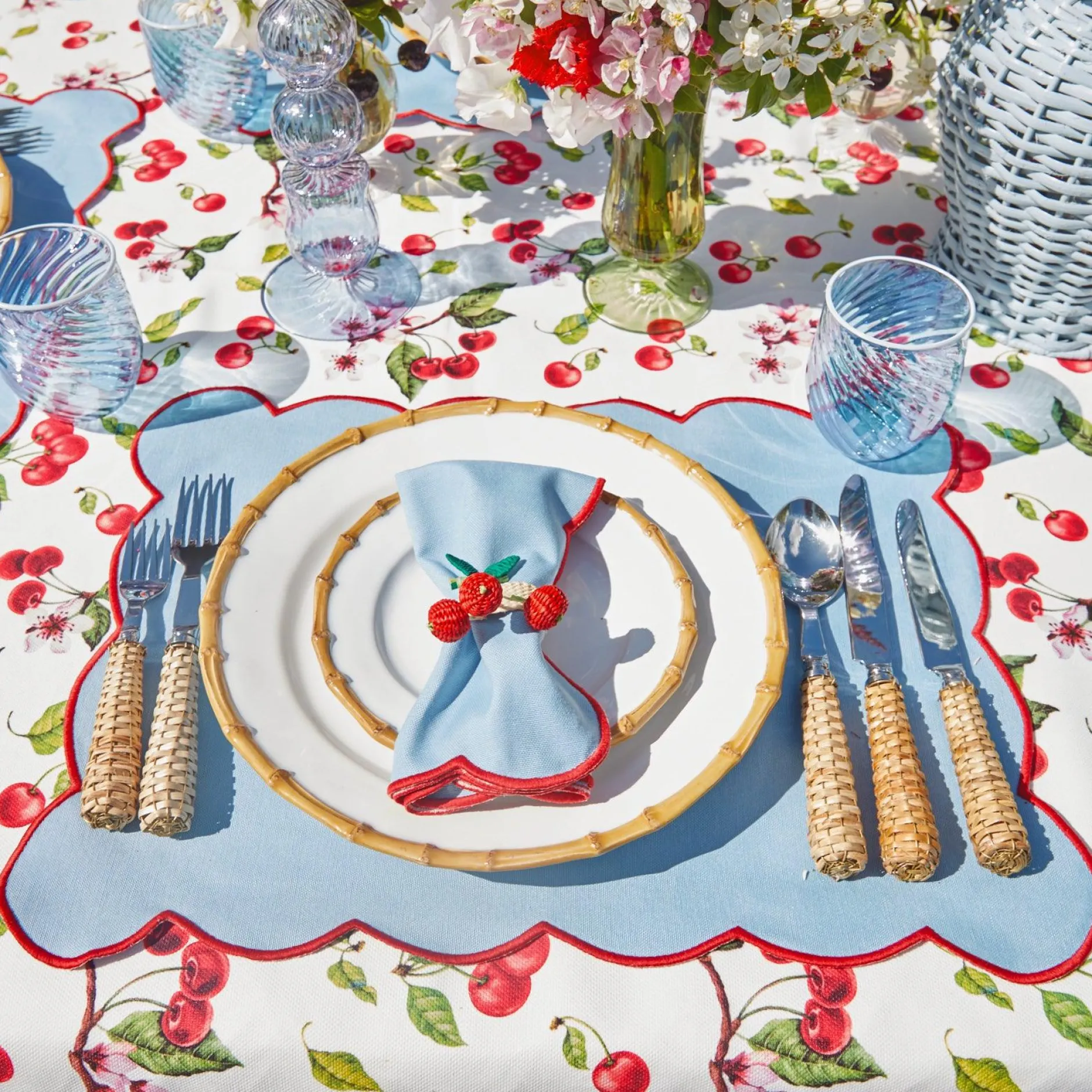 Online Mrs. Alice Blue With Red Scallop Placemat (Set Of 4)