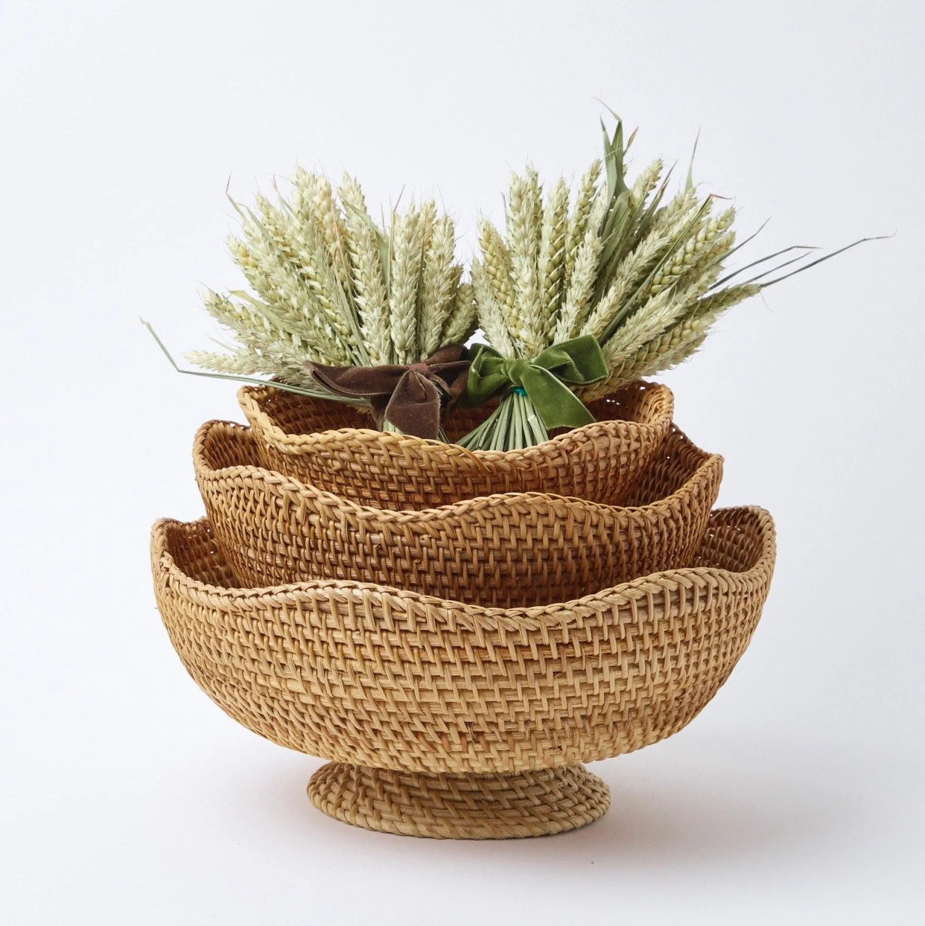 Online Mrs. Alice Brown Scalloped Rattan Bowl (Medium)