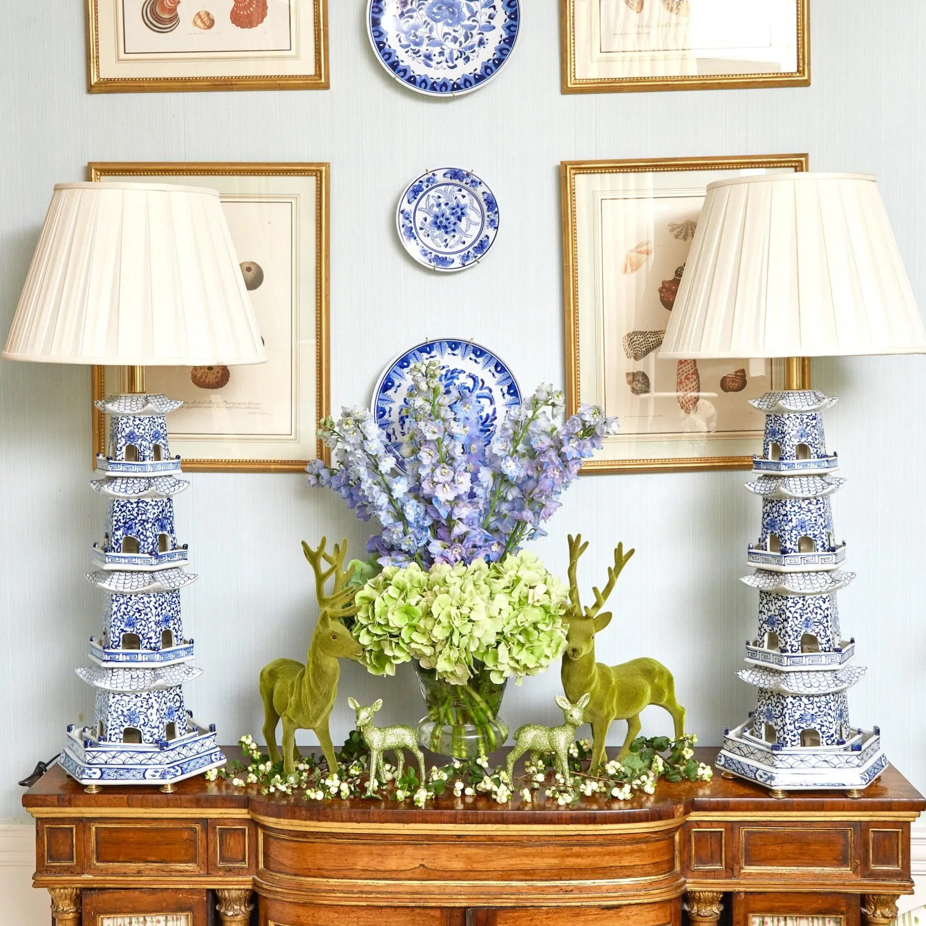 Sale Mrs. Alice Chinoiserie Pagoda Lamp