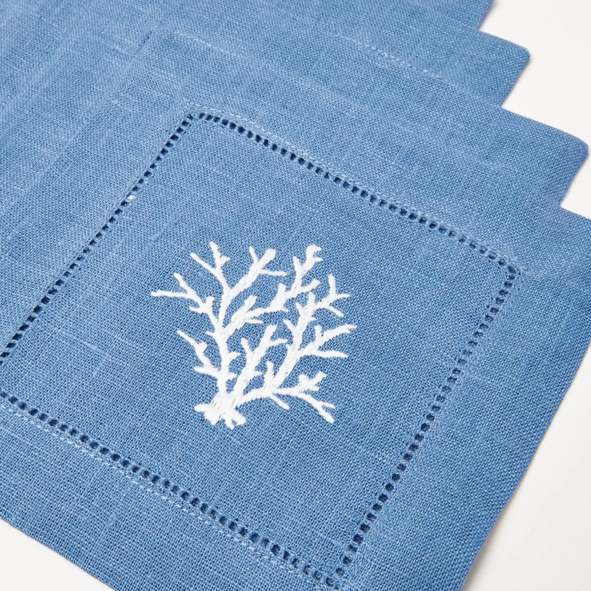 Discount Mrs. Alice Coral Blue Linen Cocktail Napkins (Set Of 4)