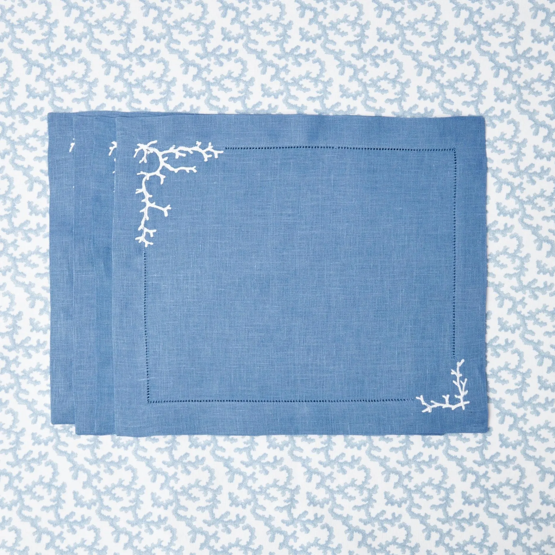 Discount Mrs. Alice Coral Blue Linen Placemats (Set Of 4)