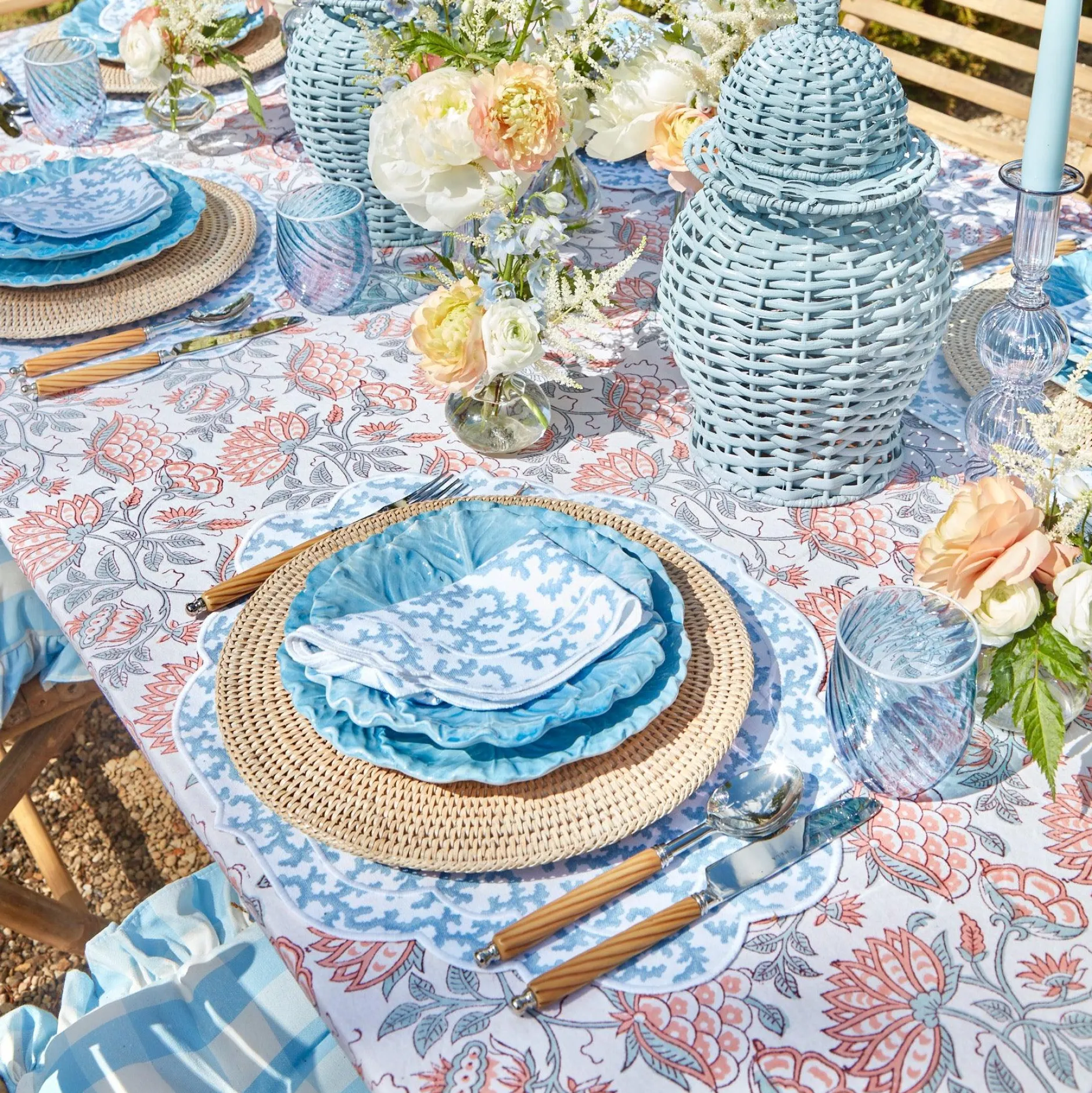 Outlet Mrs. Alice Edie Blue Coral Placemats & Napkins (Set Of 4)