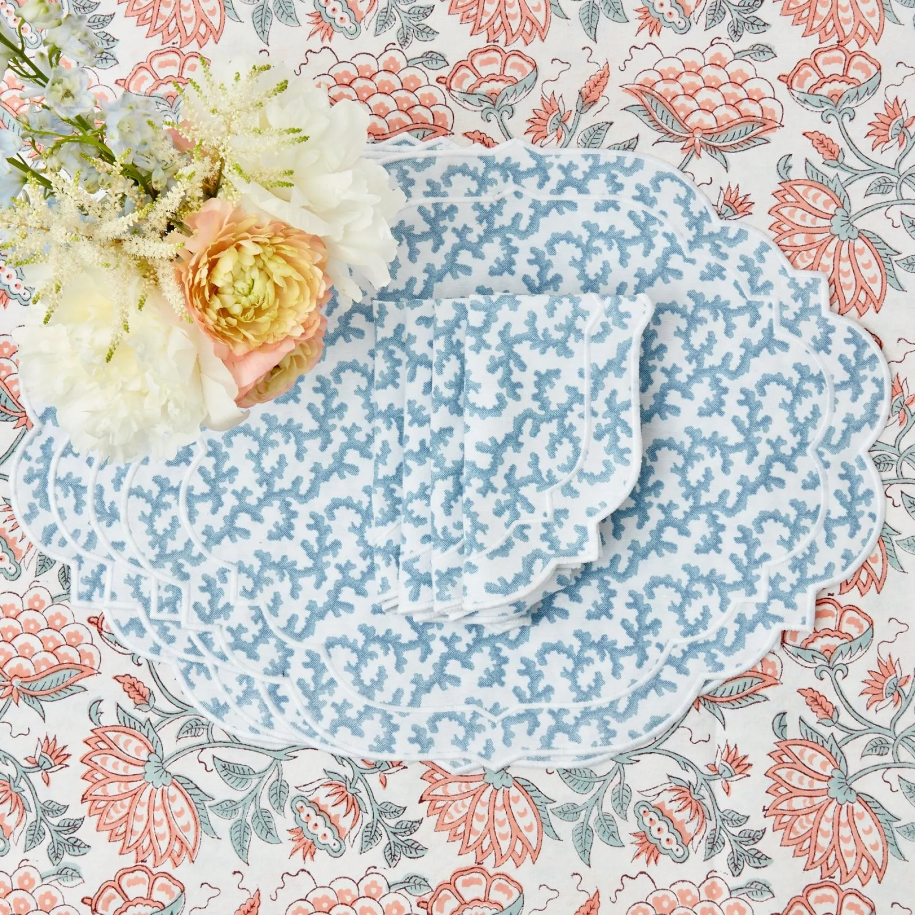 Outlet Mrs. Alice Edie Blue Coral Placemats & Napkins (Set Of 4)