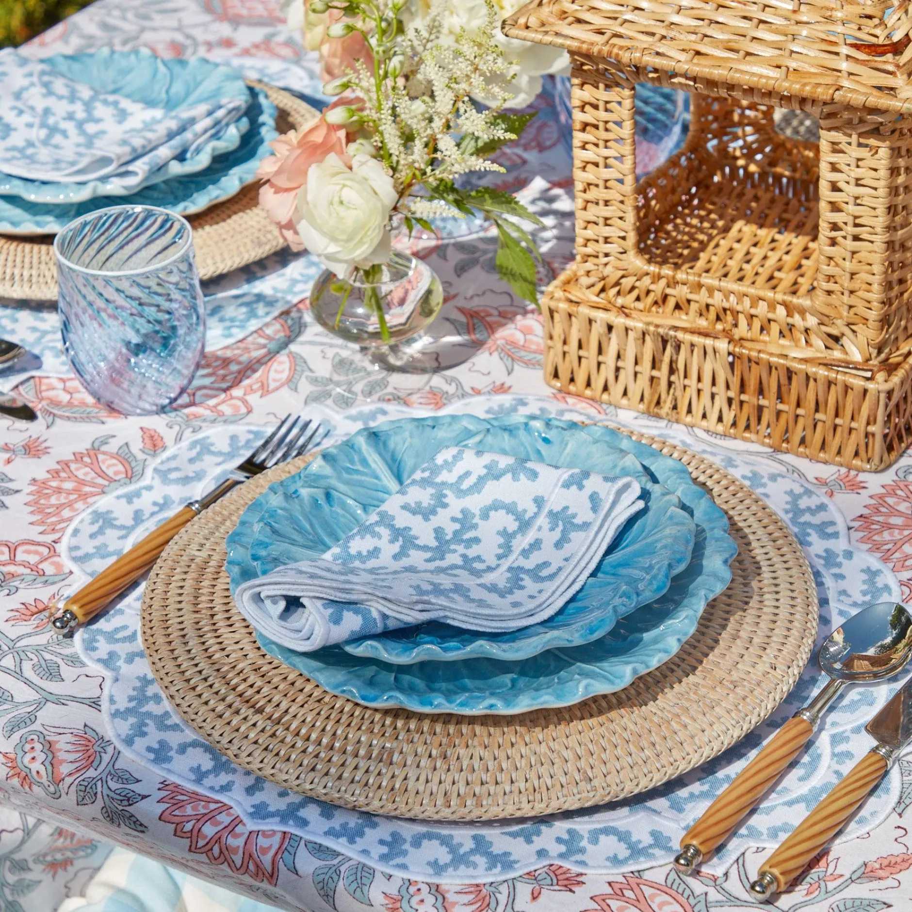 Outlet Mrs. Alice Edie Blue Coral Placemats & Napkins (Set Of 4)
