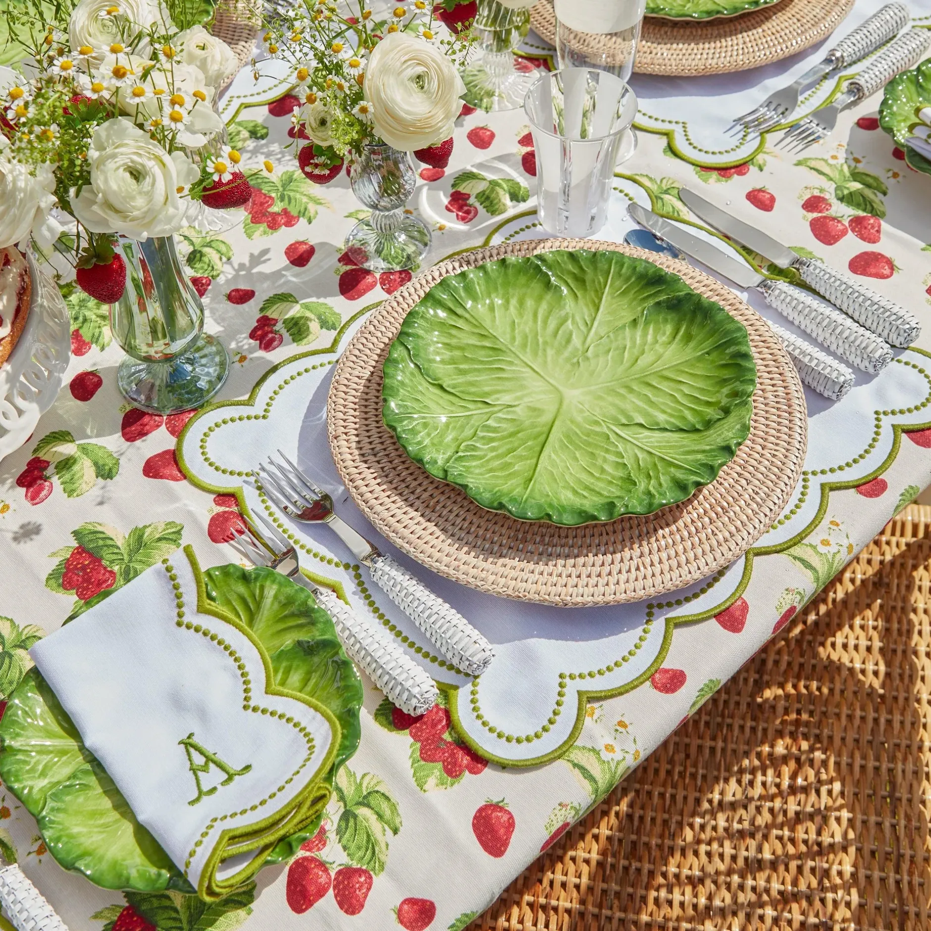 Best Mrs. Alice Elsa White & Green Napkins (Set Of 4)