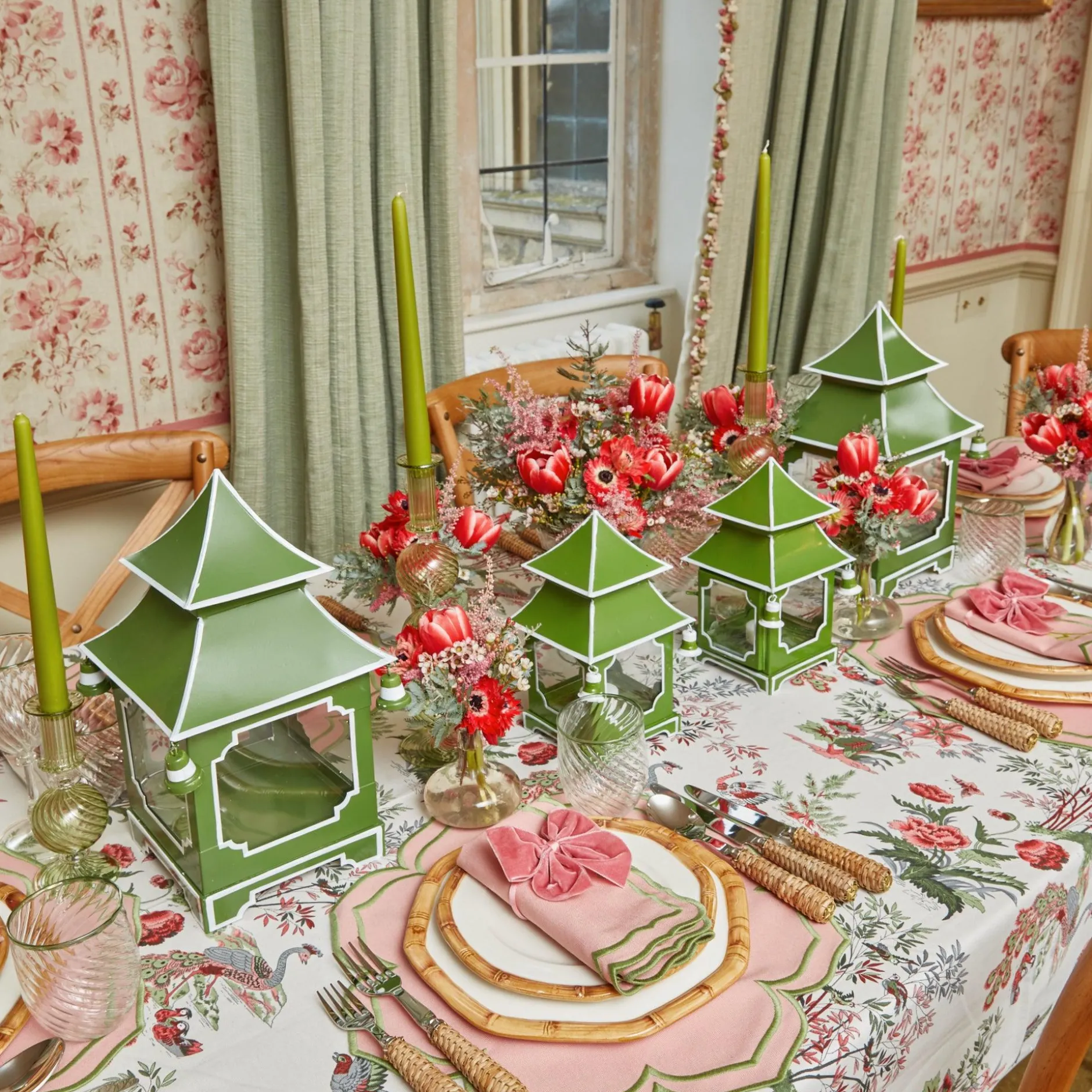 Clearance Mrs. Alice Fleur Pink Napkins (Set Of 4)