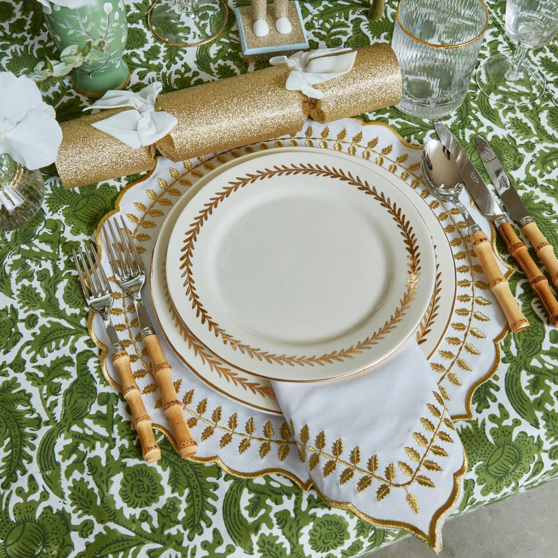 Hot Mrs. Alice Gold Garland Dinner Plates (Set Of 4)