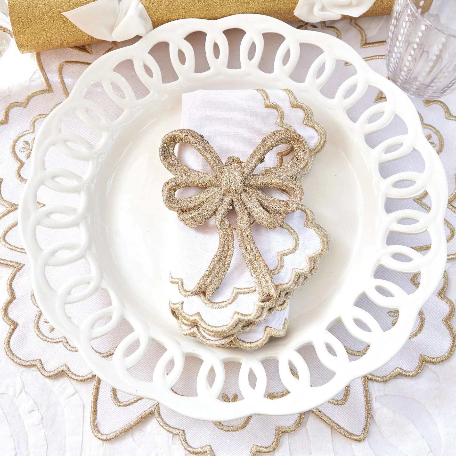 New Mrs. Alice Gold Snowflake Napkins (Set Of 4)