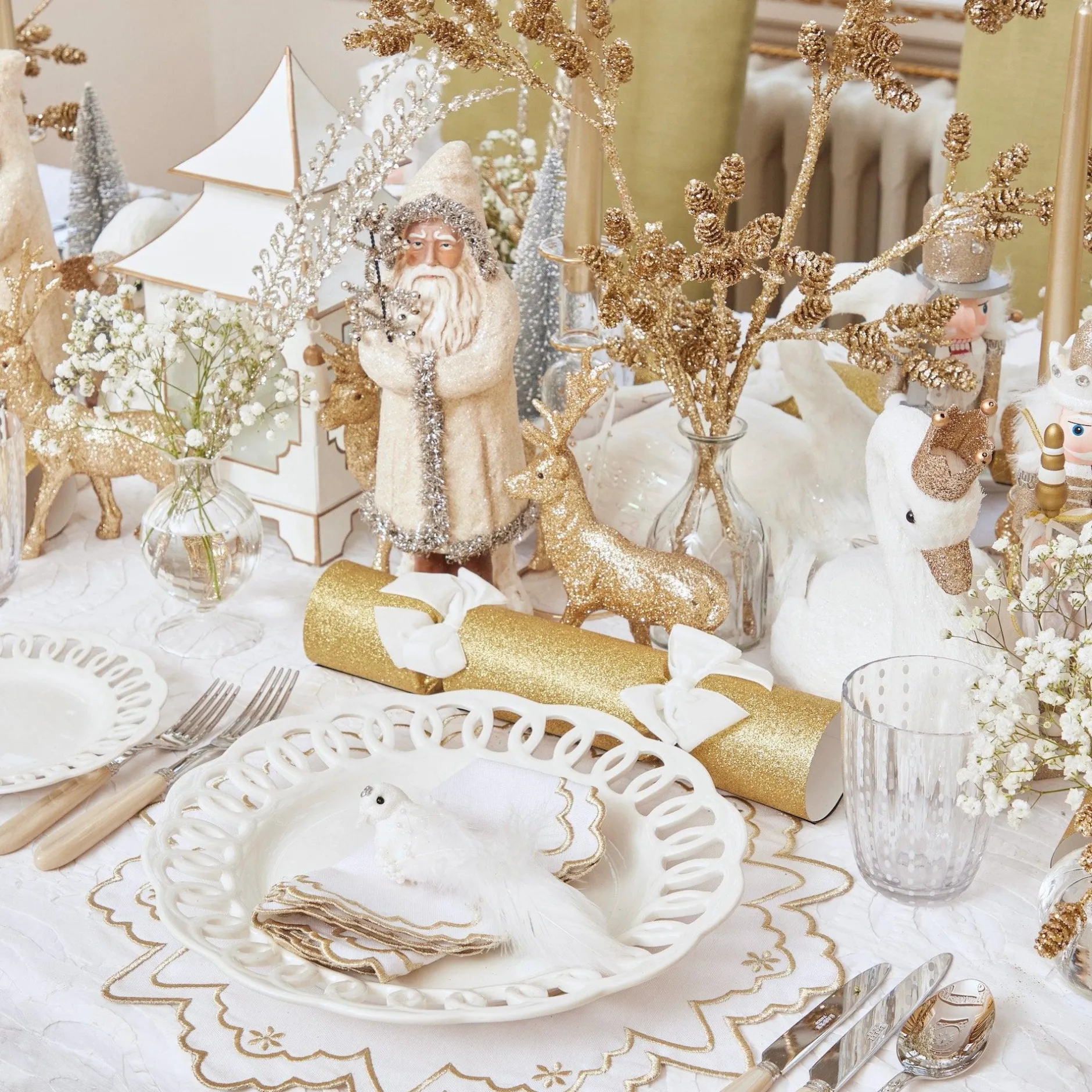 New Mrs. Alice Gold Snowflake Napkins (Set Of 4)