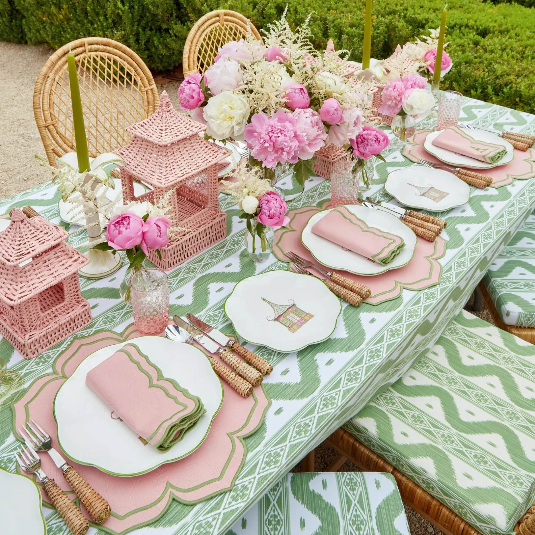 Sale Mrs. Alice Green Ikat & Pink Fleur Linen Set