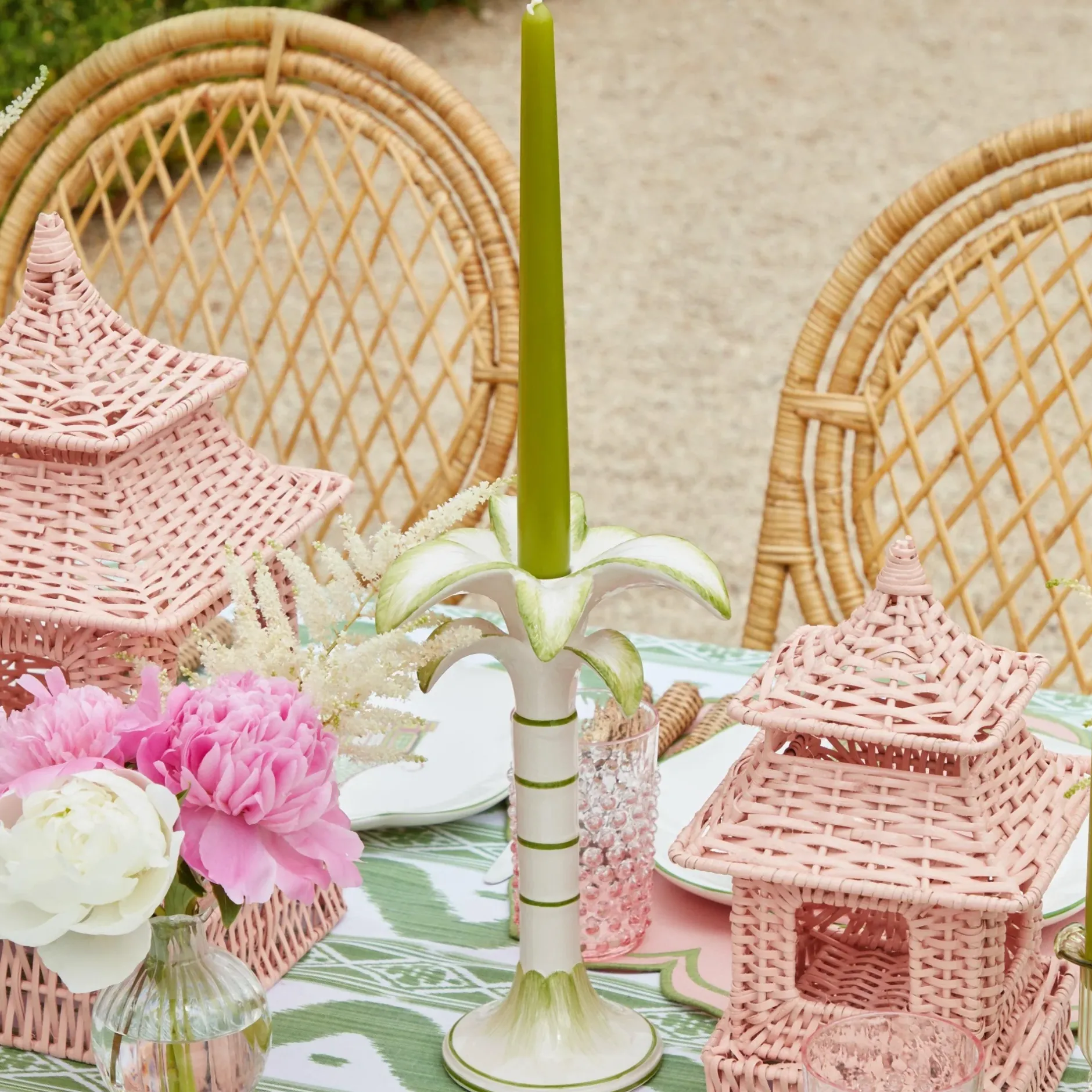 Outlet Mrs. Alice Large White Palm Candle Holder