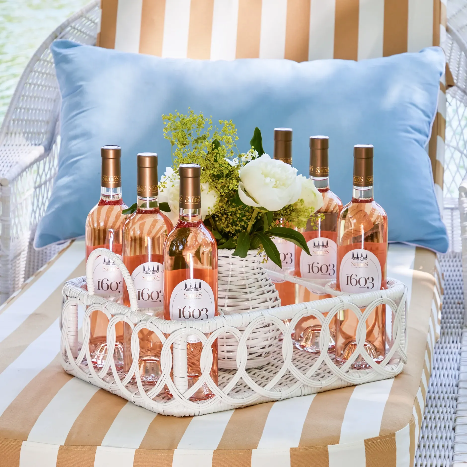 Hot Mrs. Alice Lorenzo White Rattan Drinks Tray