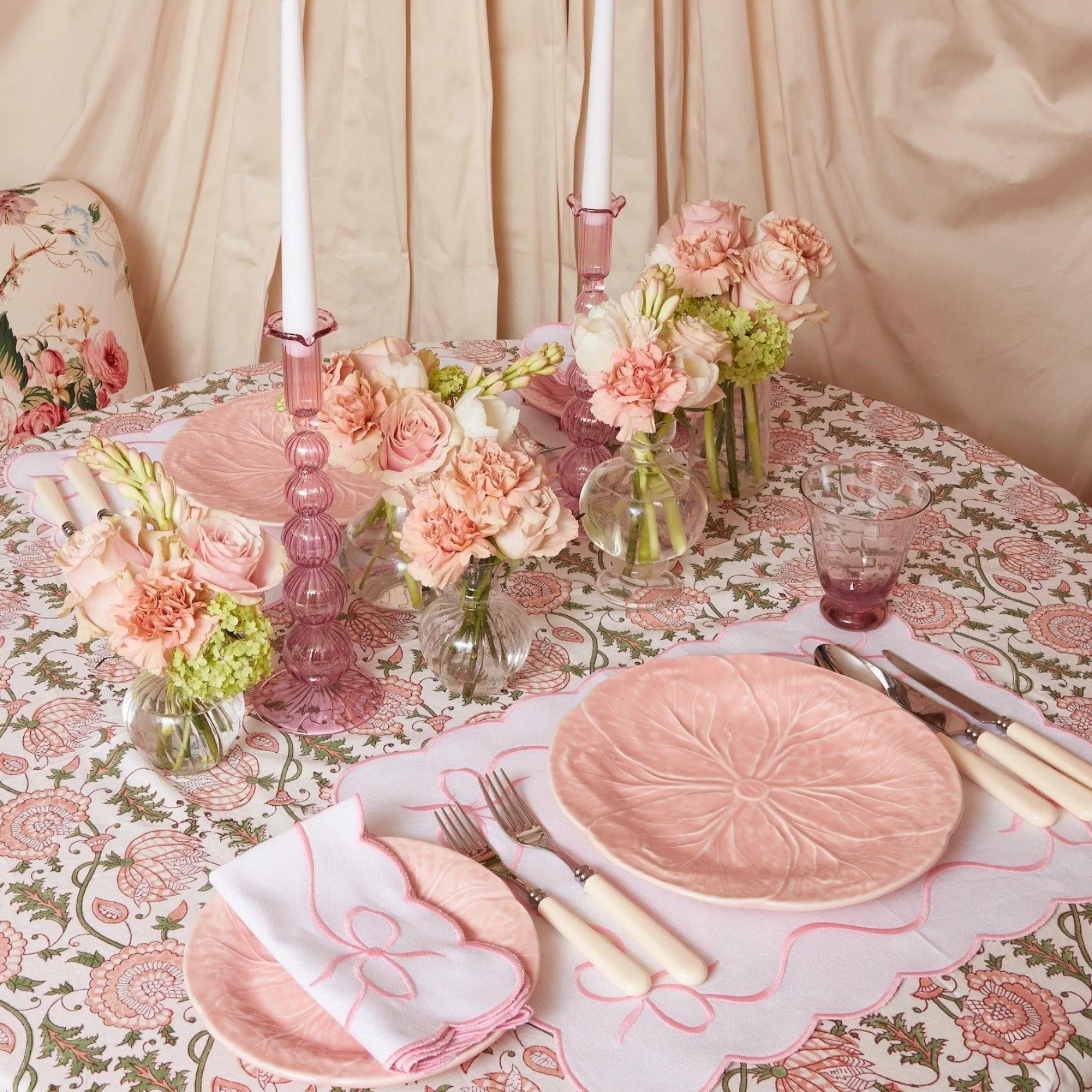 Outlet Mrs. Alice Marguerite Pink Candle Holders (Pair)