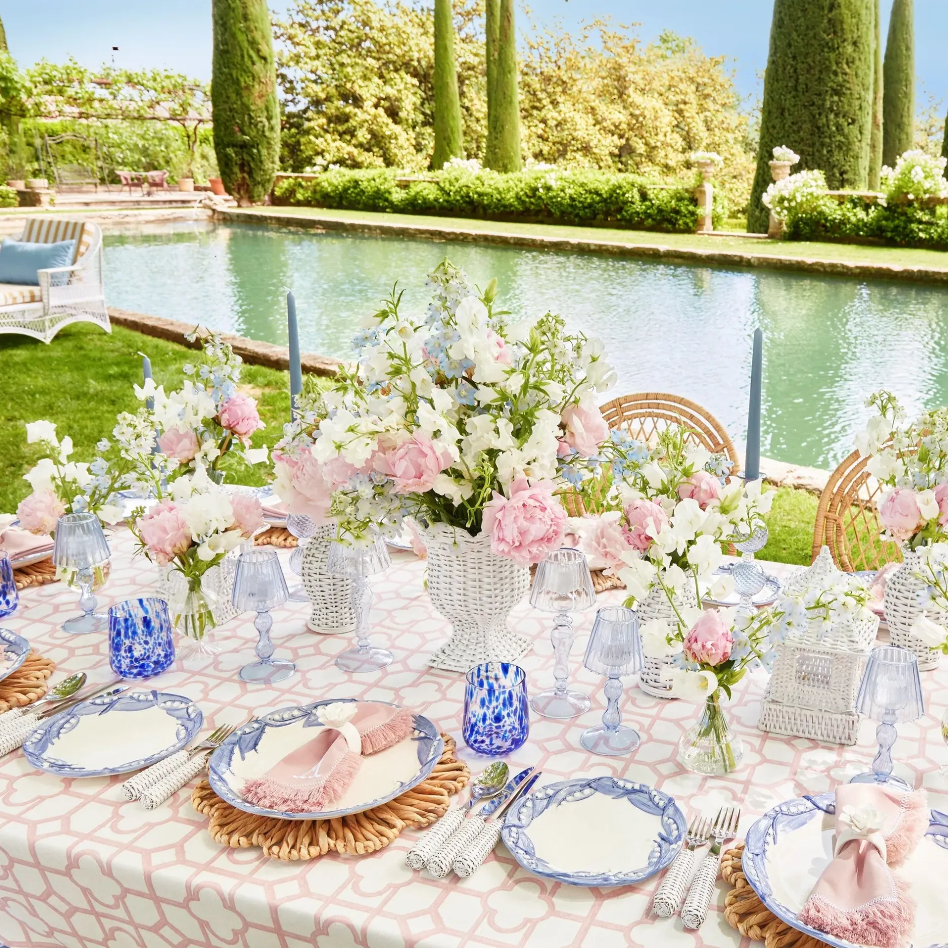 Outlet Mrs. Alice Mini White Rattan Pagoda Lanterns (Pair)
