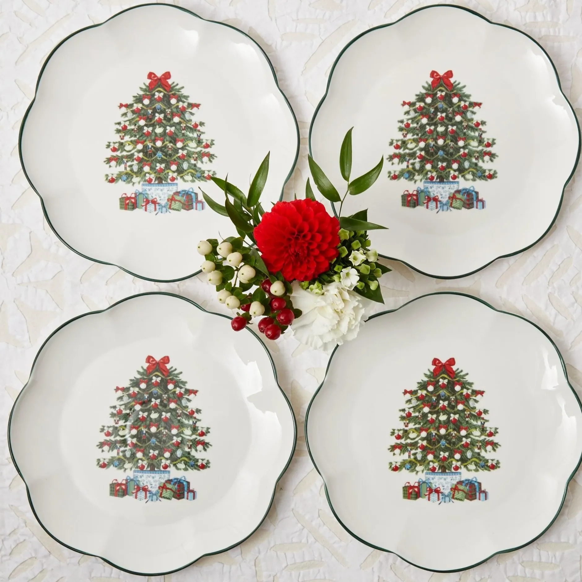 Online Mrs. Alice Christmas Tree Dinner Plate