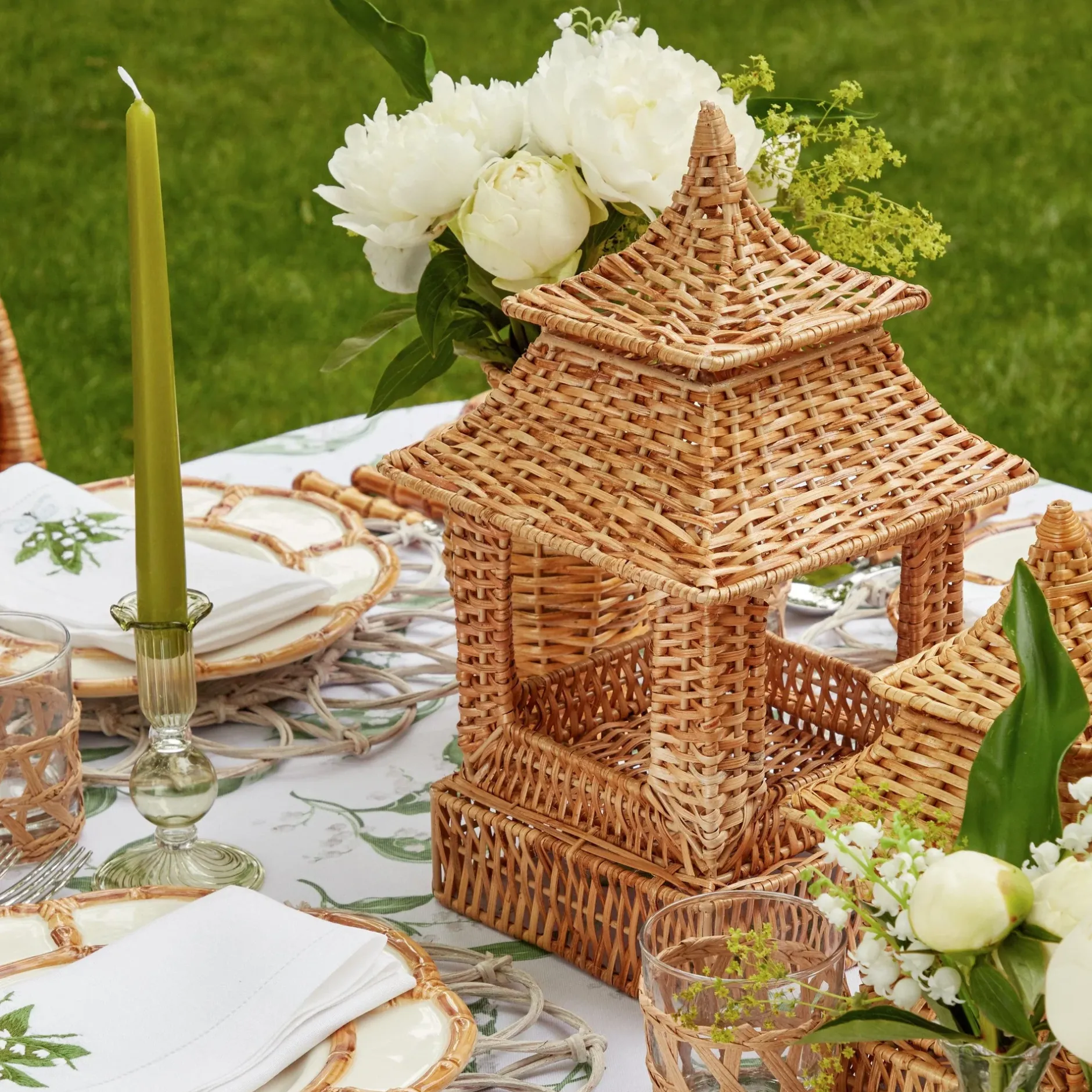 Hot Mrs. Alice Natural Rattan Pagoda Decoration Set