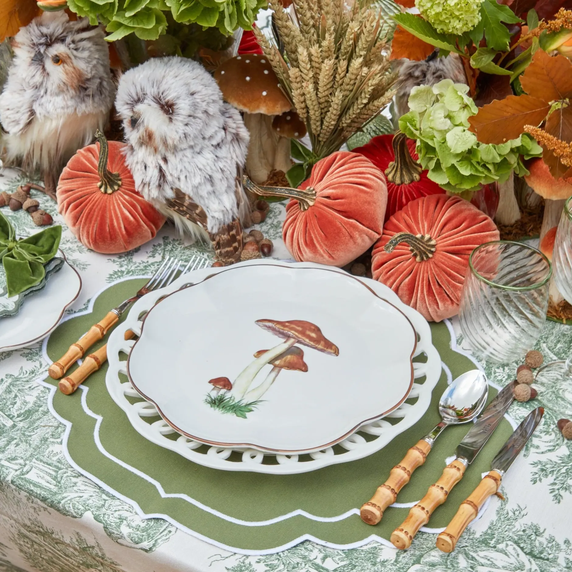 Mrs. Alice Olive Rim Swirl Glassware Set