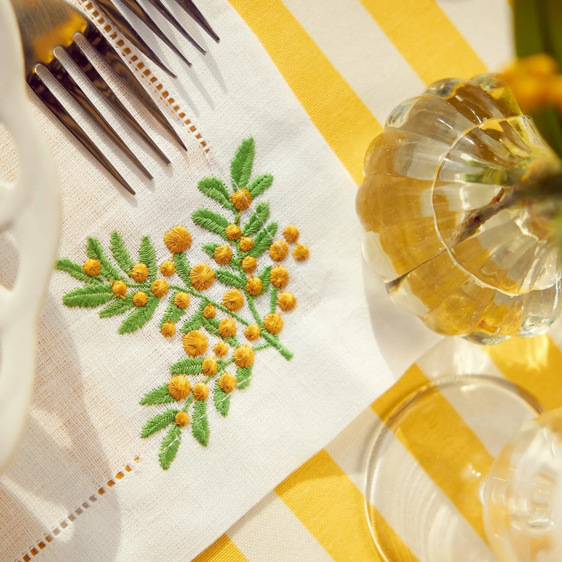 Best Mrs. Alice Passalacqua & Mimosa Linen Set