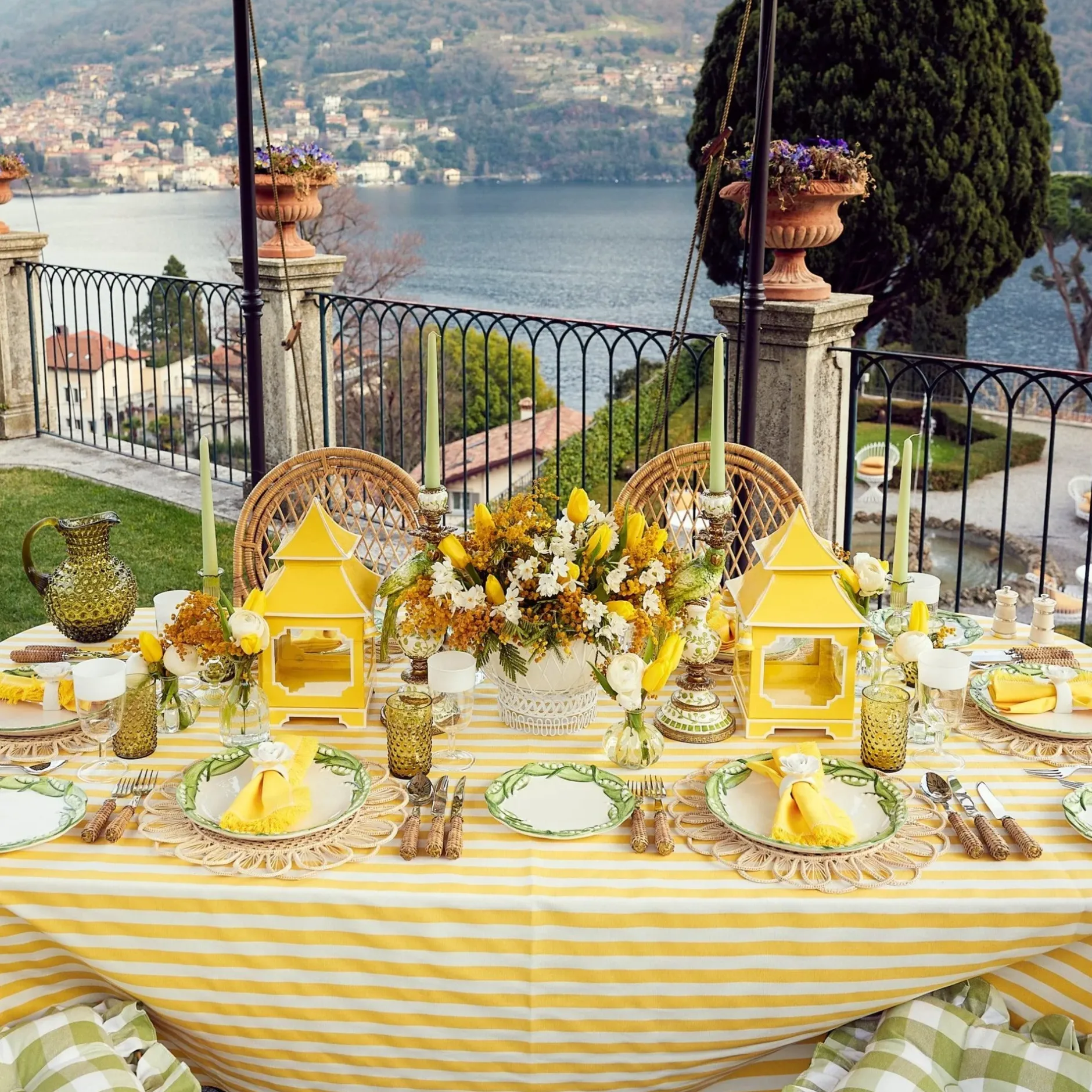 Online Mrs. Alice Passalacqua Yellow Stripe Tablecloth