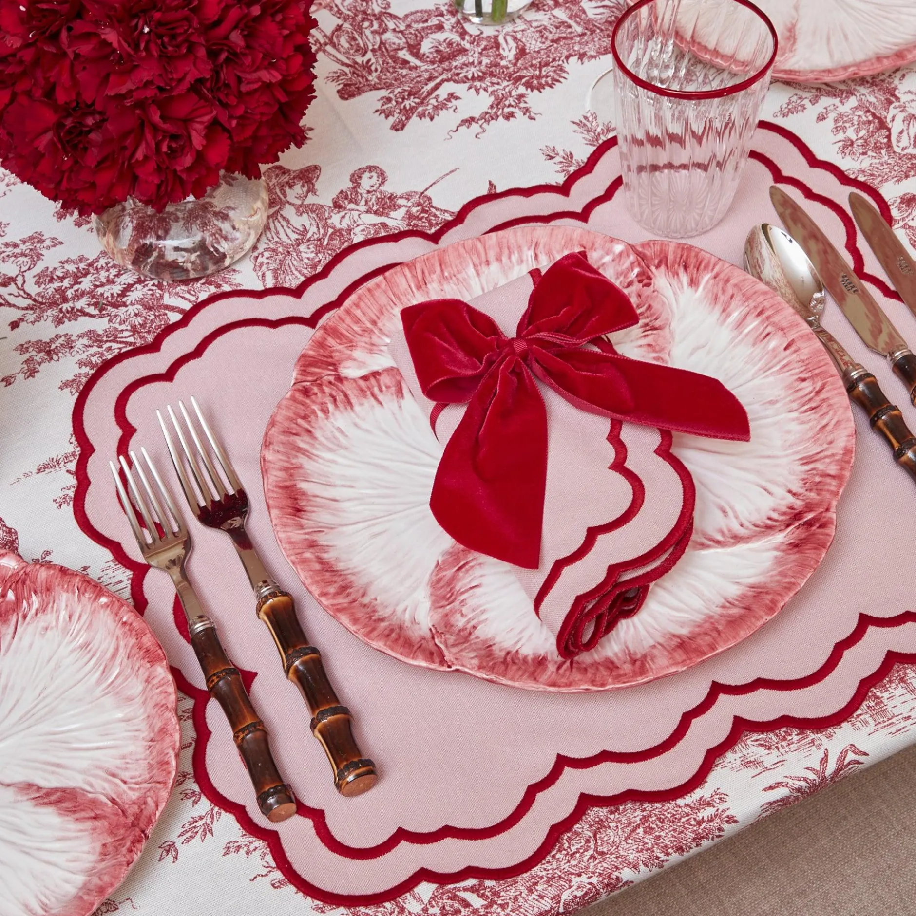Outlet Mrs. Alice Personalised Red Velvet Napkin Bow