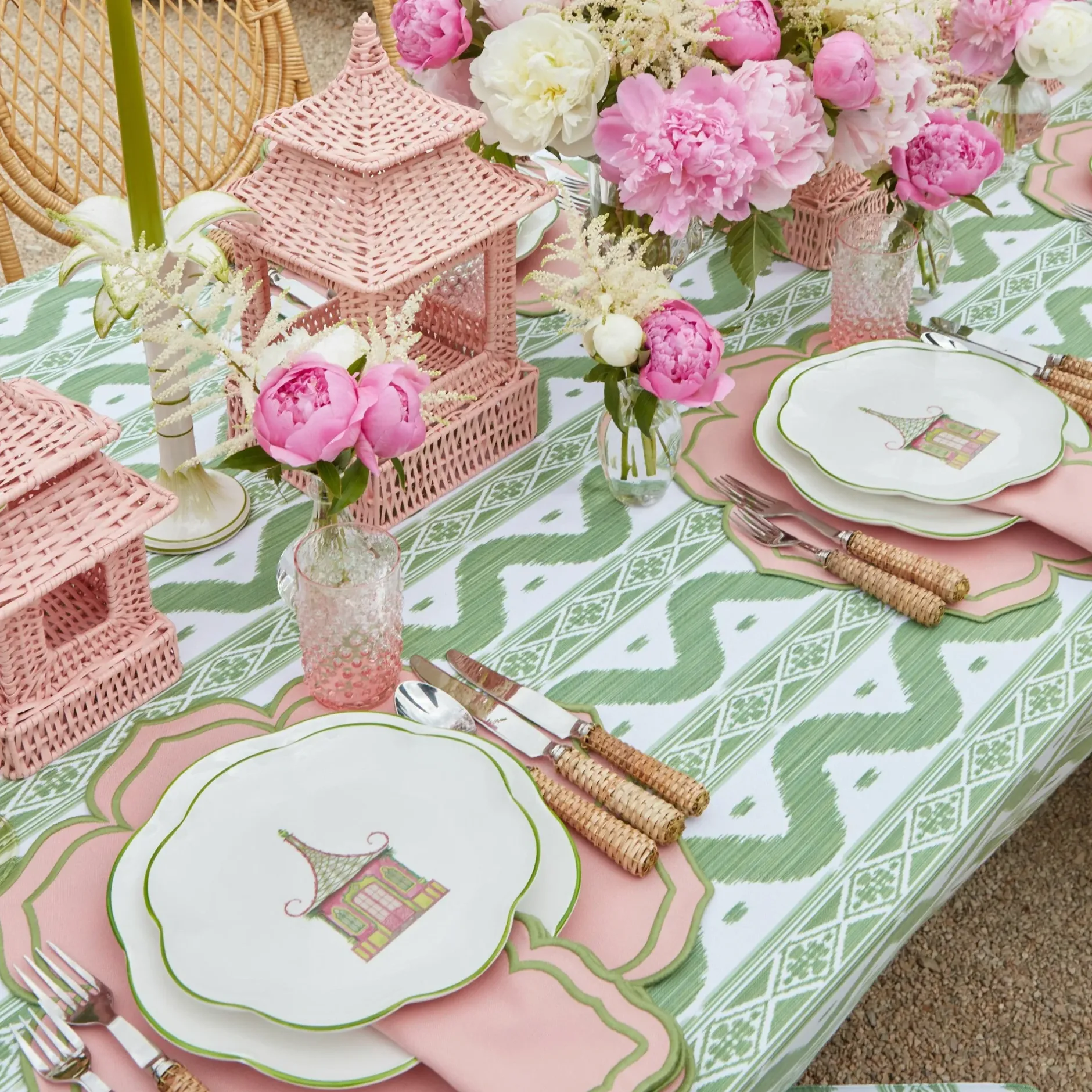 Mrs. Alice Pink & Green Pagoda Dinner & Starter Plates (Set Of 8)