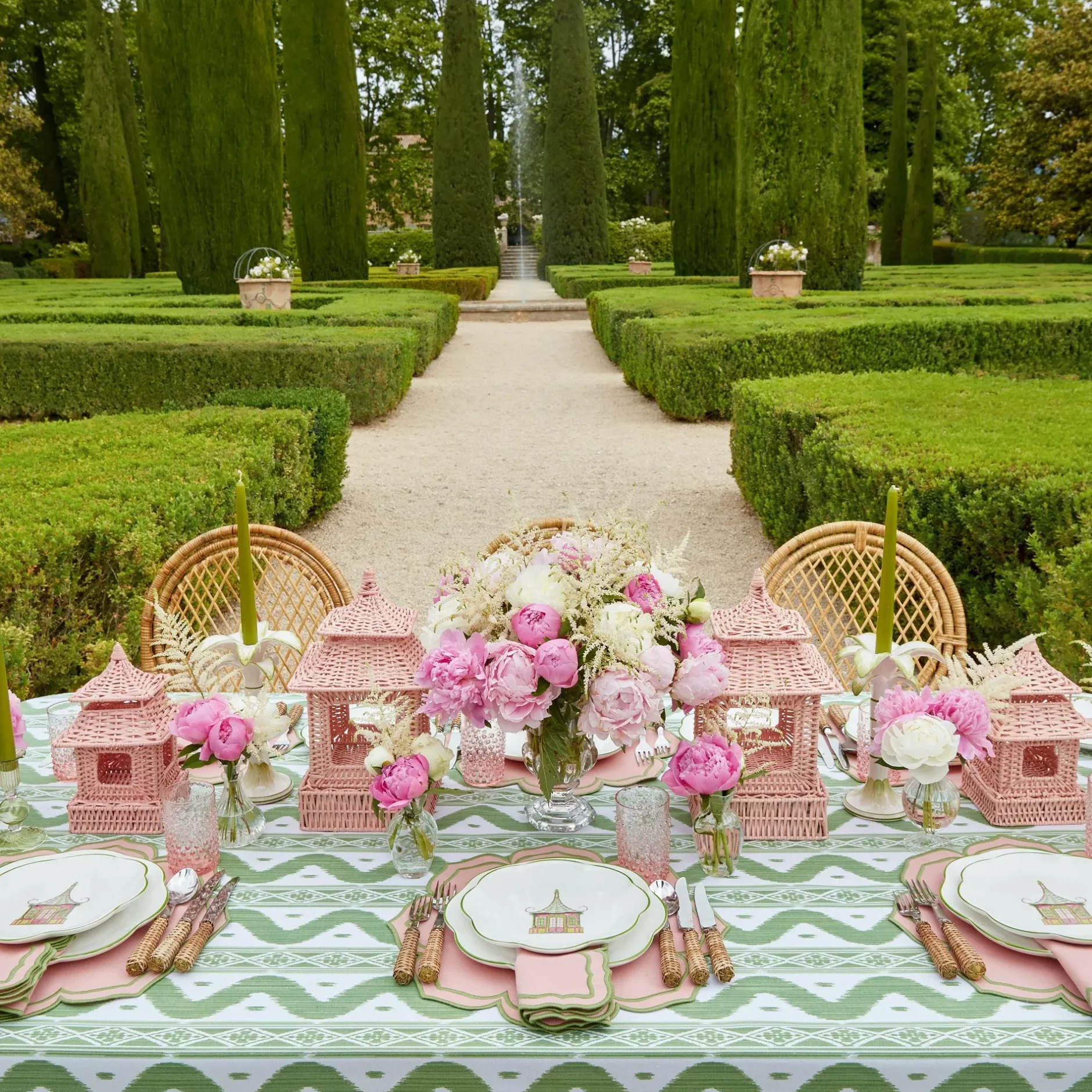 Best Mrs. Alice Pink & Green Pagoda Dinner & Starter Plates (Set Of 8)