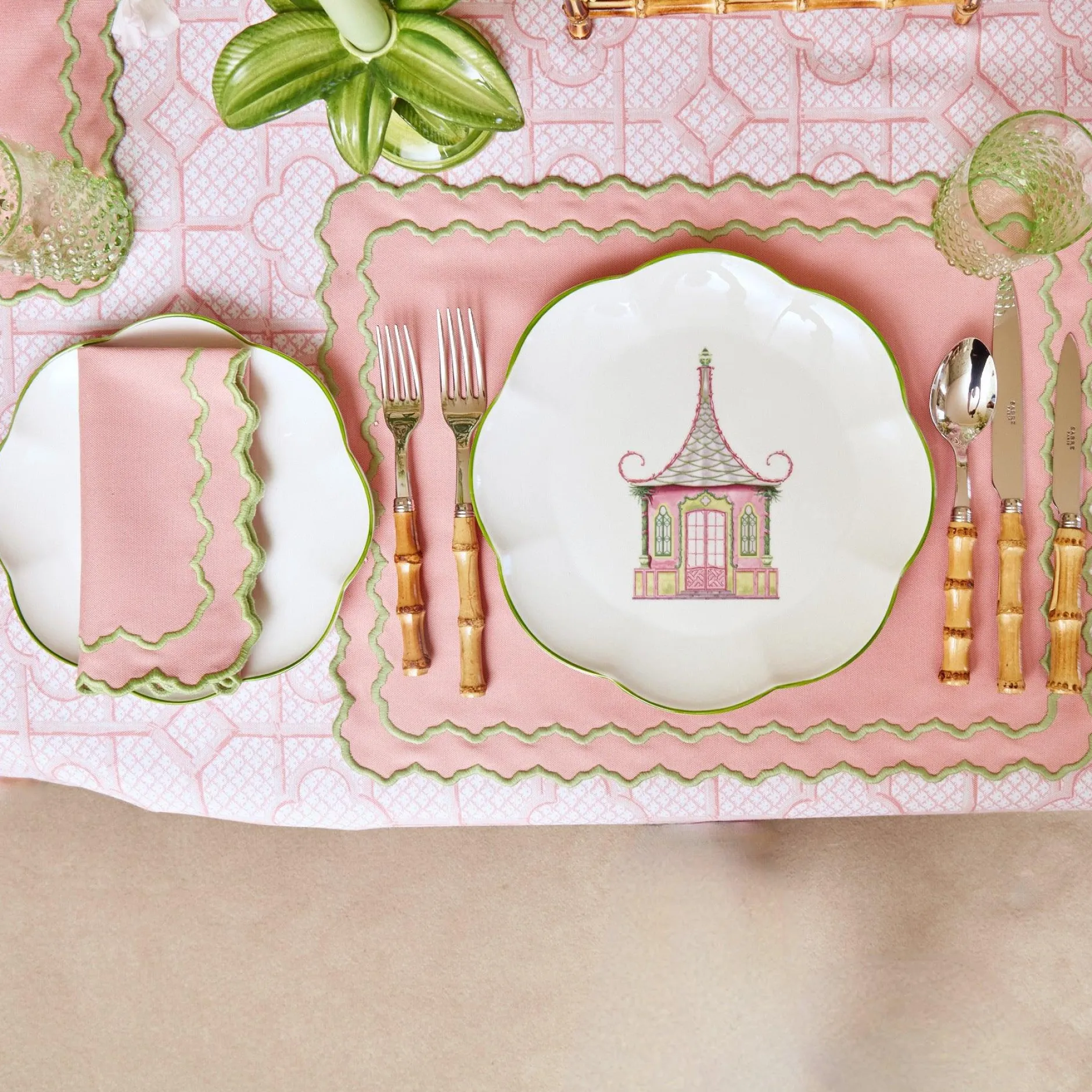 New Mrs. Alice Pink & Green Pagoda Dinner Plate (Set Of 4)
