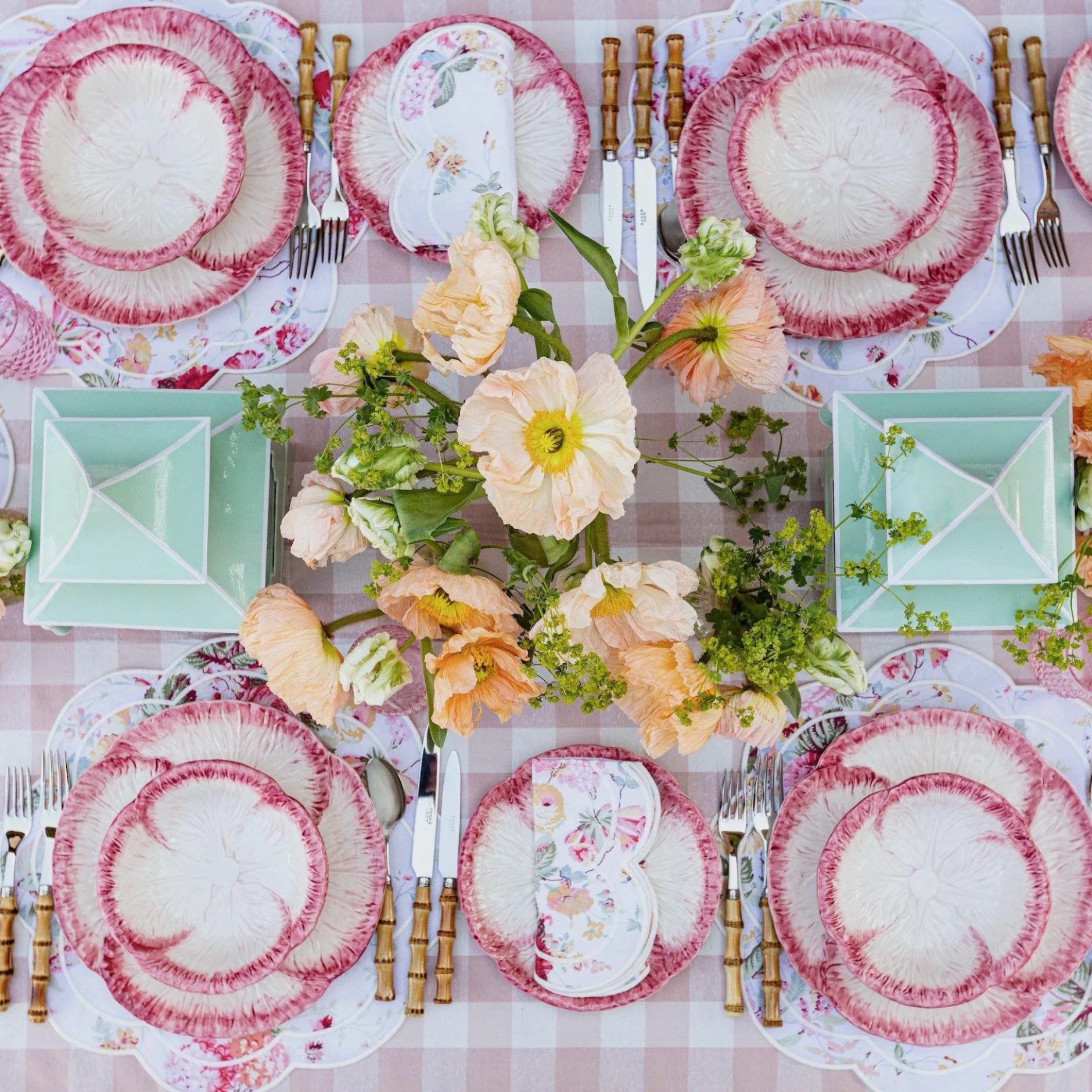 Outlet Mrs. Alice Pink Capri Lettuce Dinner Plate