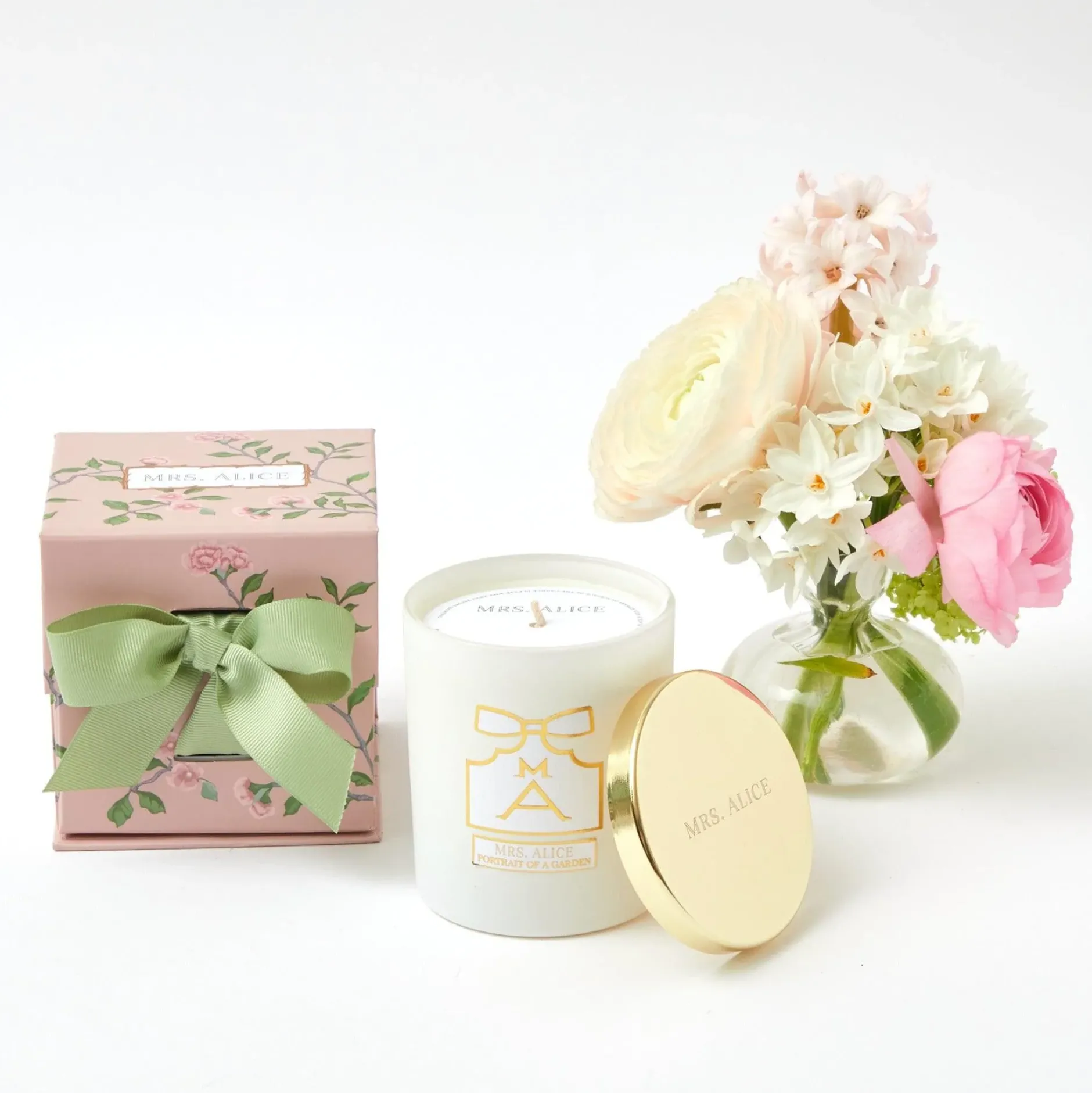 New Mrs. Alice Portrait Of A Garden Scented Candle