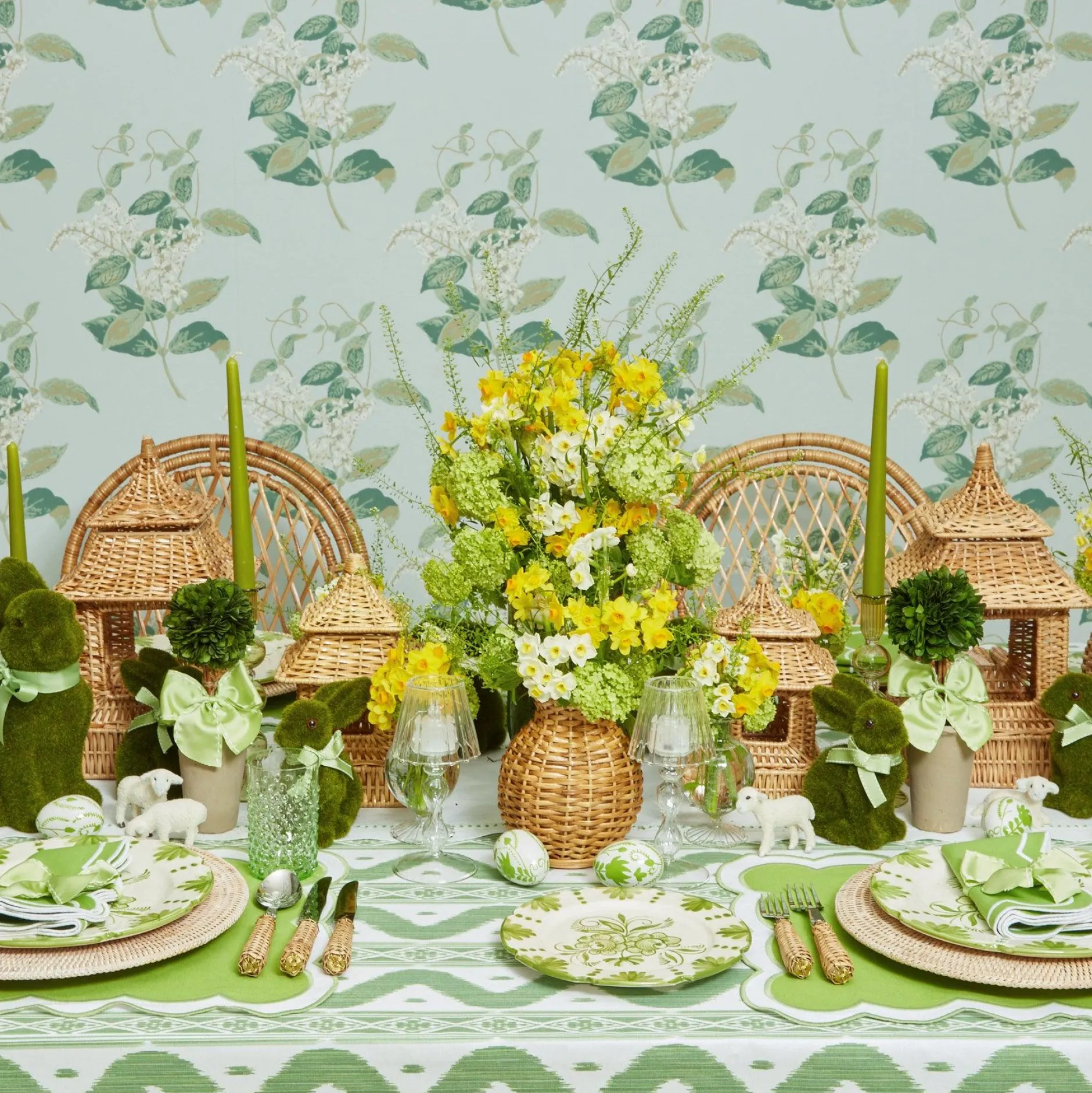 Best Mrs. Alice Potted Boxwood With Green Bow Decoration Set
