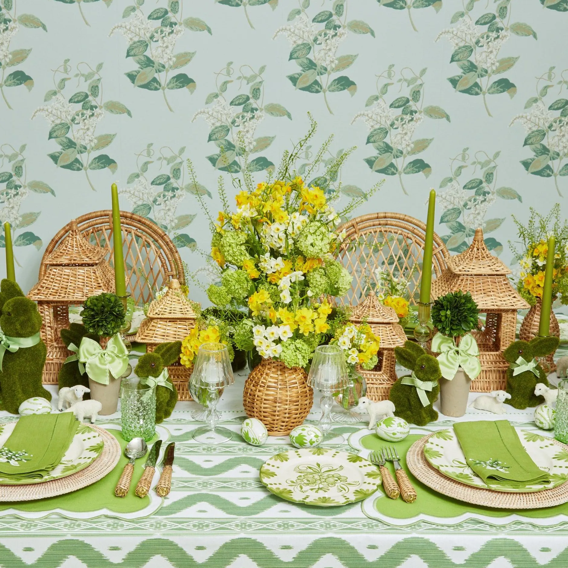 Best Mrs. Alice Potted Boxwood With Green Bow Decoration Set