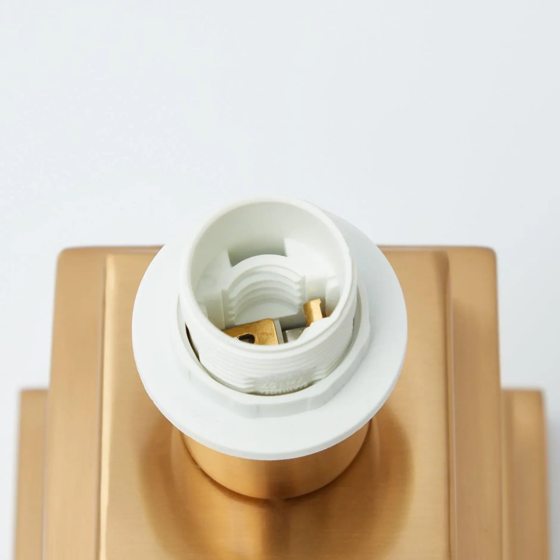 Discount Mrs. Alice Rechargeable Lamp With Blue Lotus Lampshade