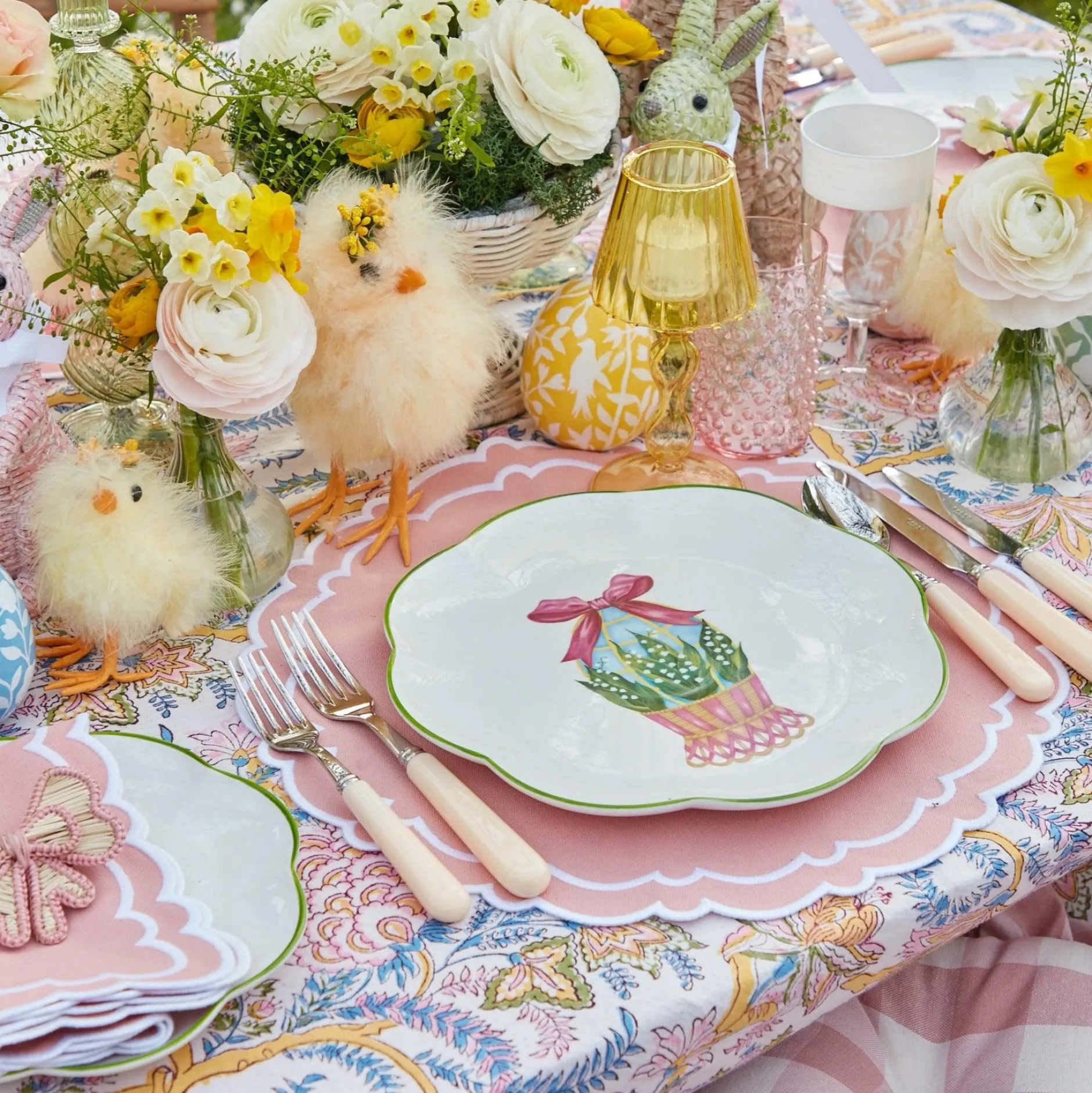 Hot Mrs. Alice Scalloped Easter Dinner Plate (Set Of 4)