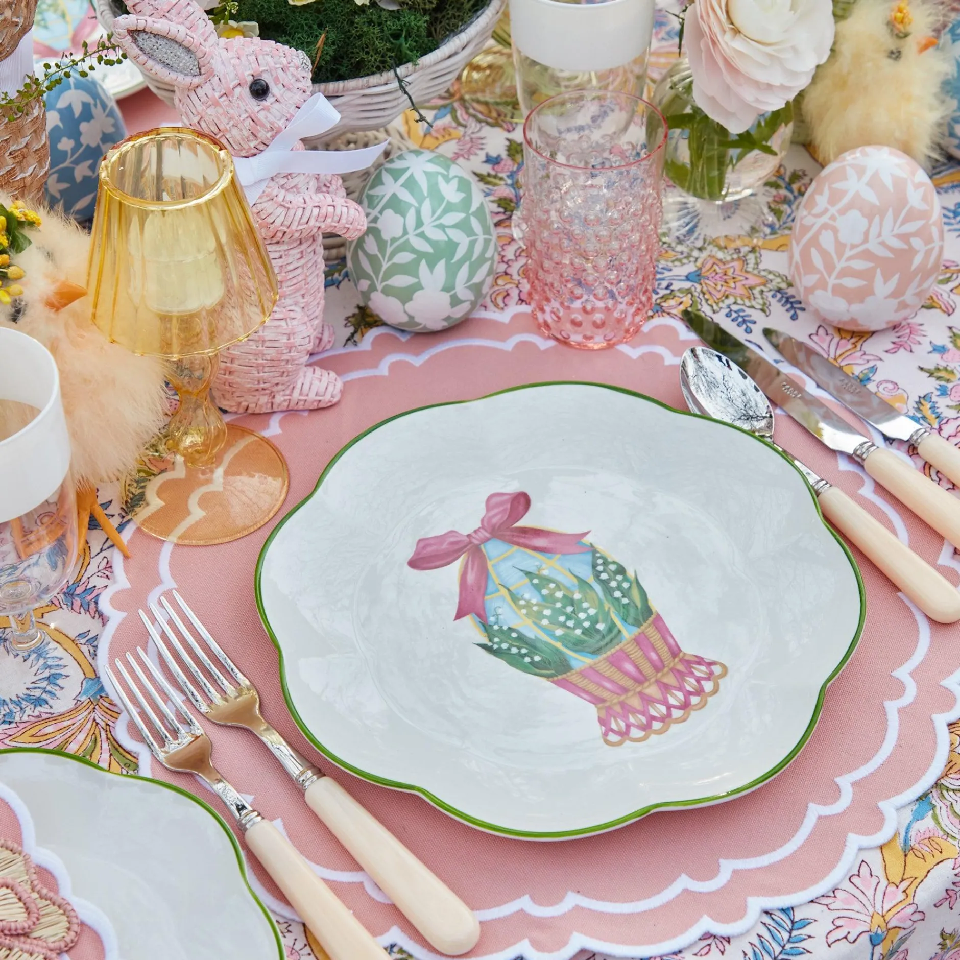 Hot Mrs. Alice Scalloped Easter Dinner Plate (Set Of 4)