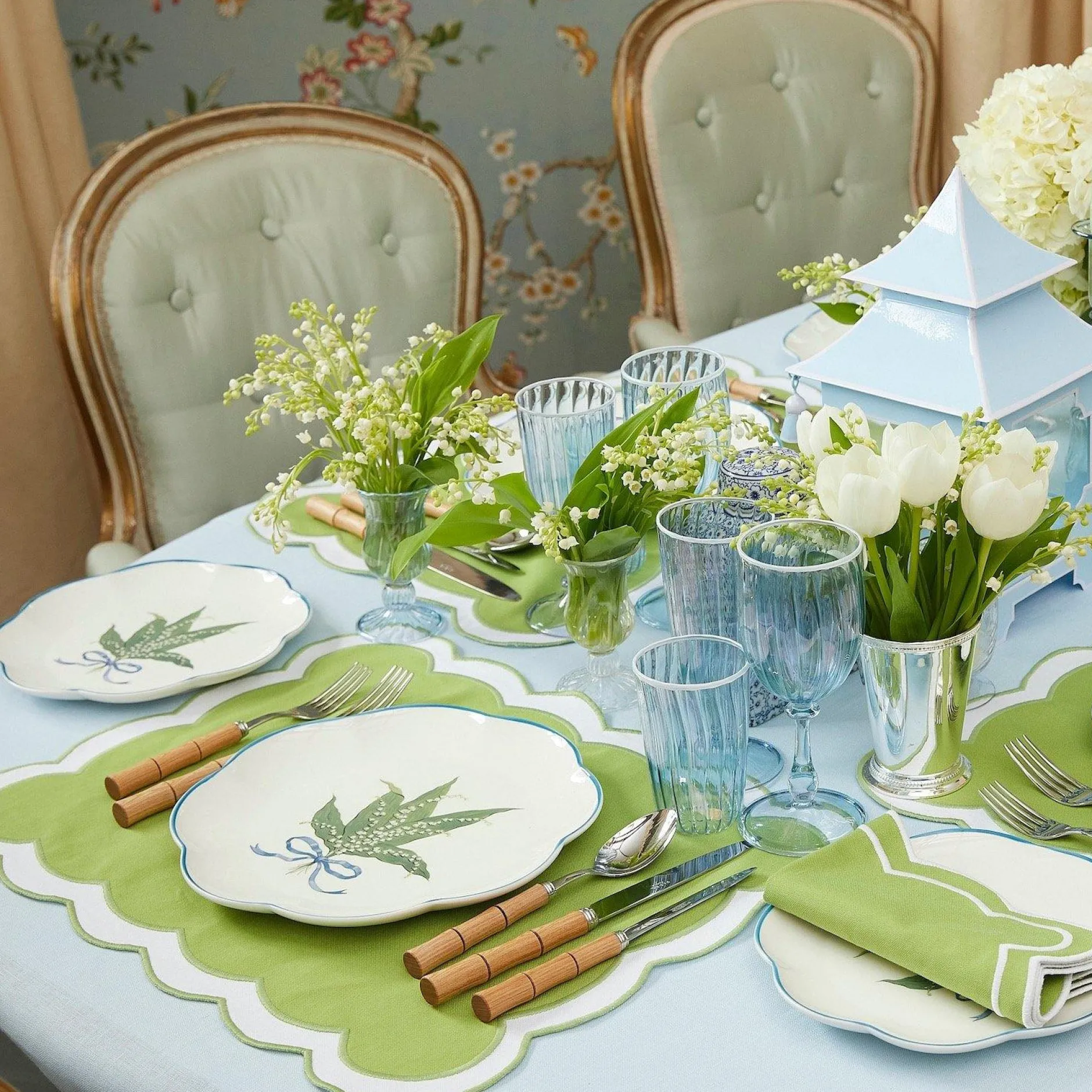 Sale Mrs. Alice Scalloped Lily Of The Valley Dinner Plate