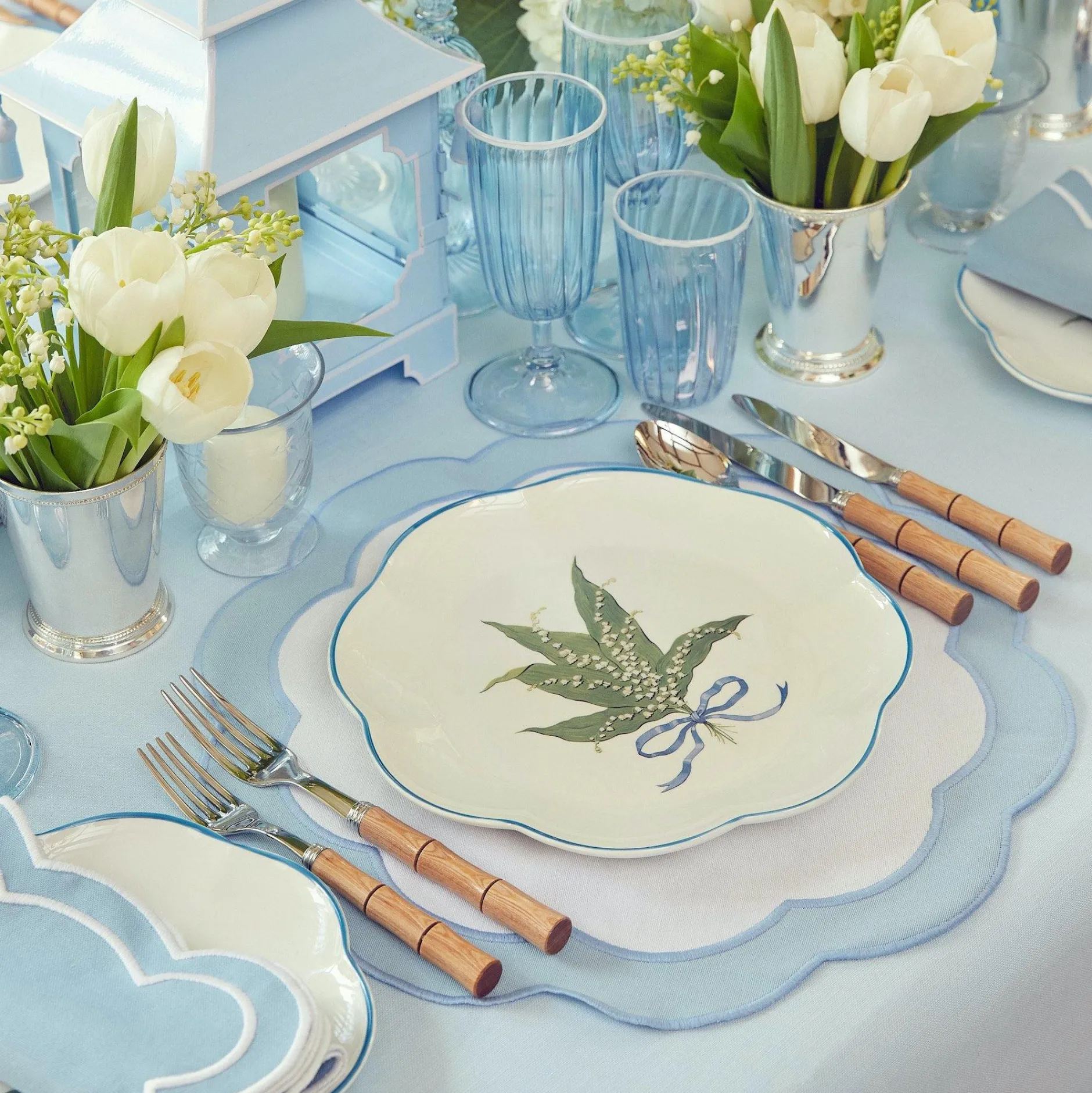 Sale Mrs. Alice Scalloped Lily Of The Valley Dinner Plate