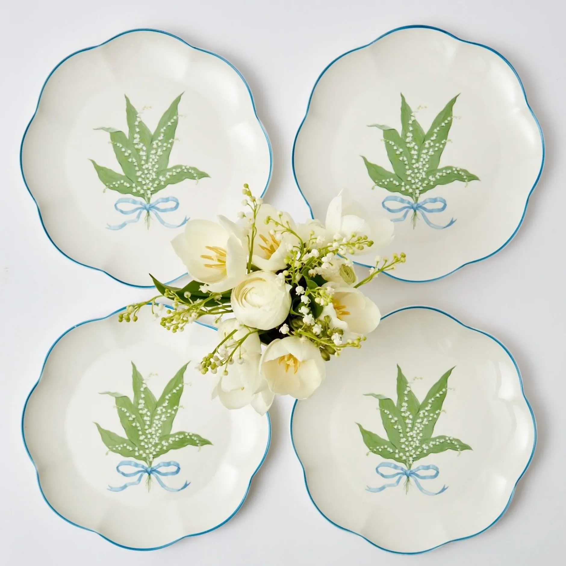 Clearance Mrs. Alice Scalloped Lily Of The Valley Dinner Plate (Set Of 4)