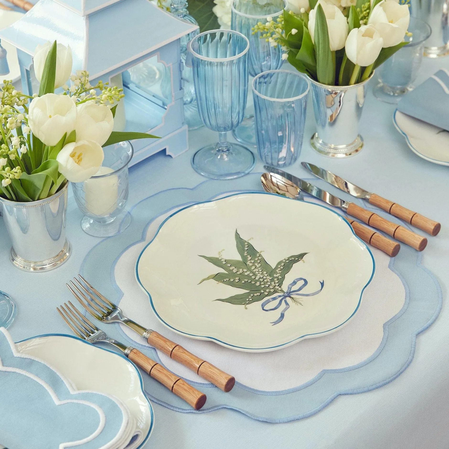 Clearance Mrs. Alice Scalloped Lily Of The Valley Dinner Plate (Set Of 4)