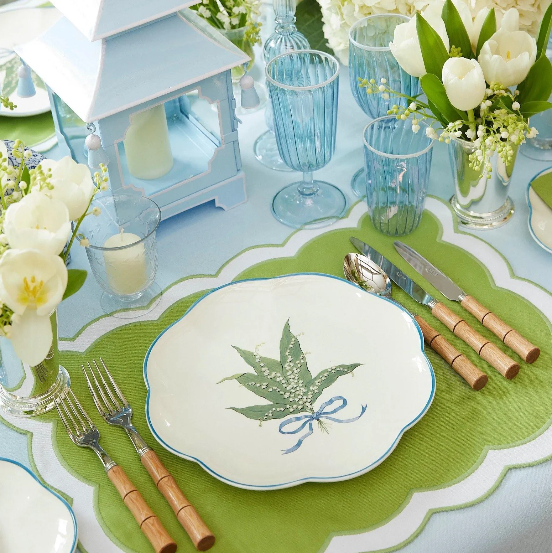 Clearance Mrs. Alice Scalloped Lily Of The Valley Dinner Plate (Set Of 4)