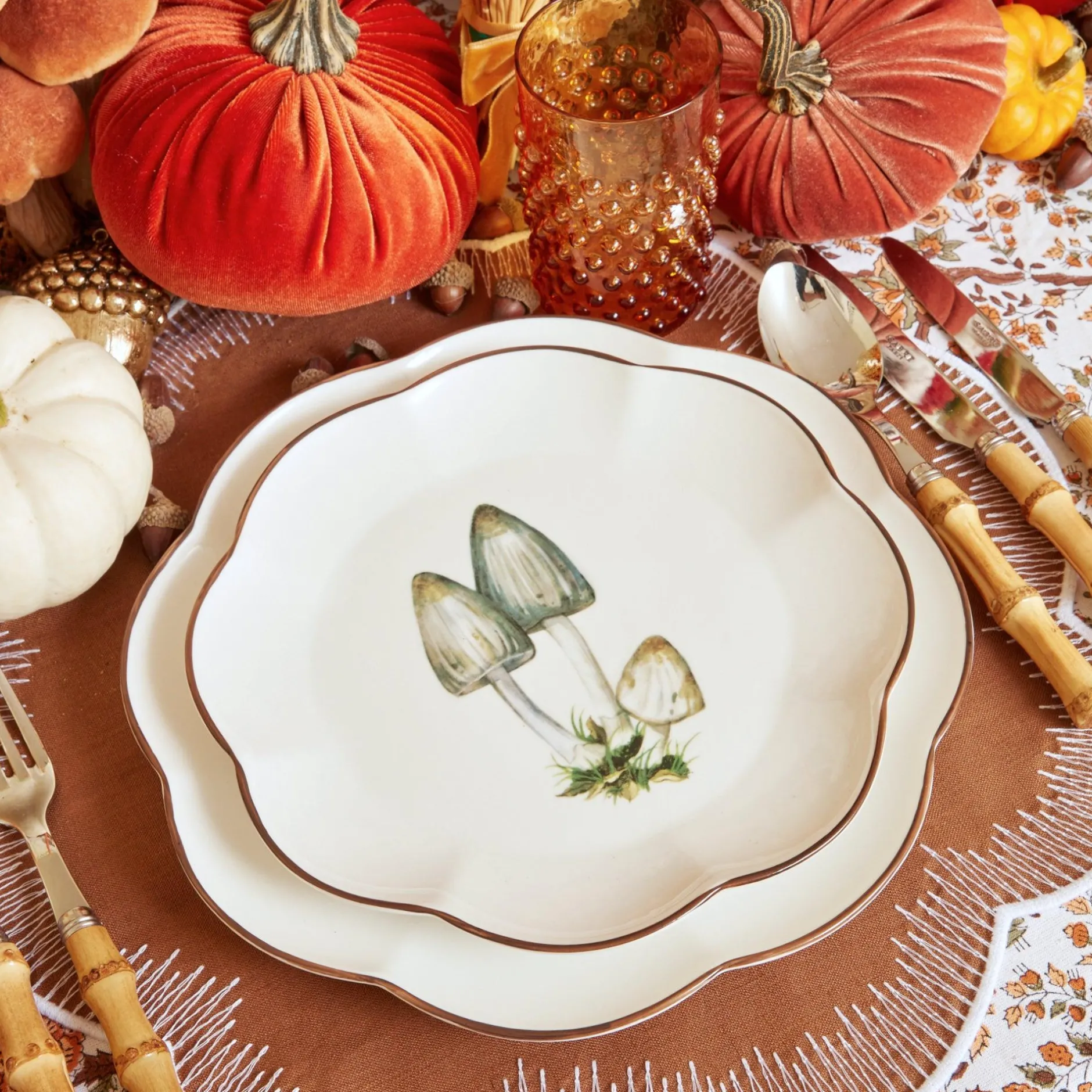 Online Mrs. Alice Scalloped Mushroom Starter Plate (Grey)