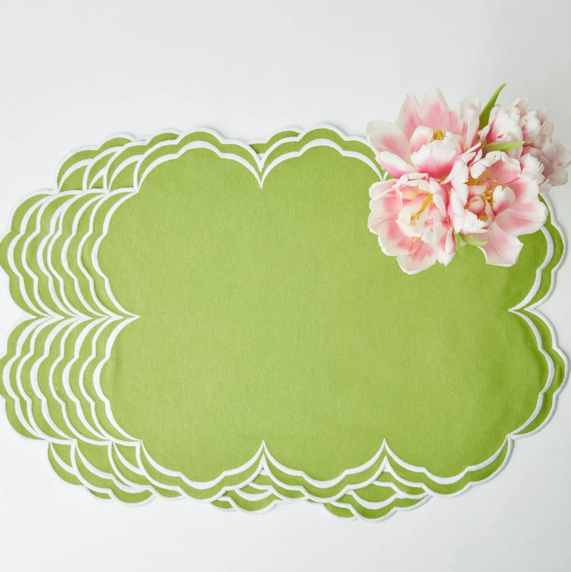 Clearance Mrs. Alice Serena Apple Green Scalloped Placemats (Set Of 4)