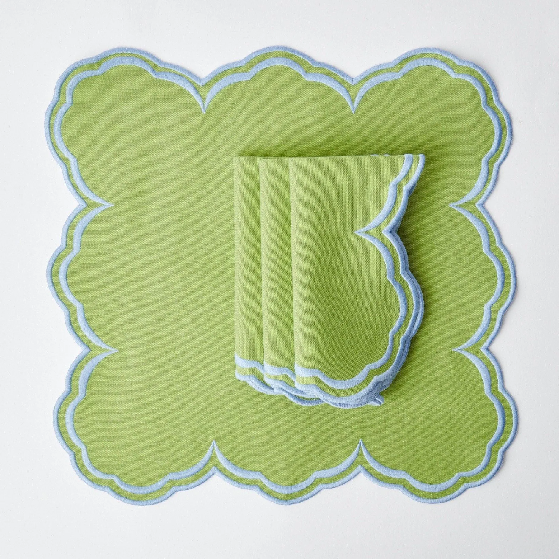 Best Mrs. Alice Serena Apple Green With Blue Napkins (Set Of 4)