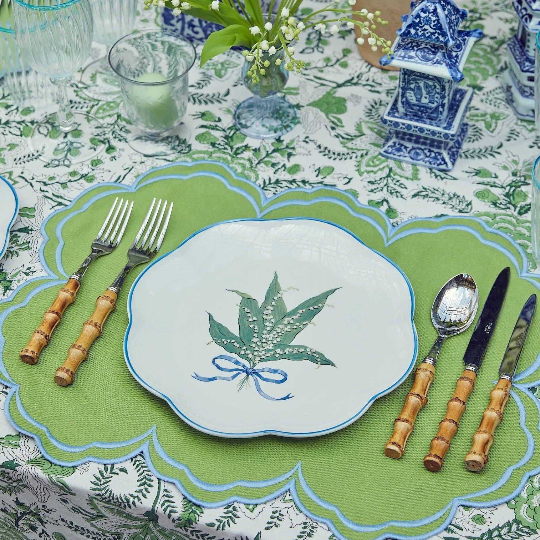 Discount Mrs. Alice Serena Apple Green With Blue Placemats (Set Of 4)