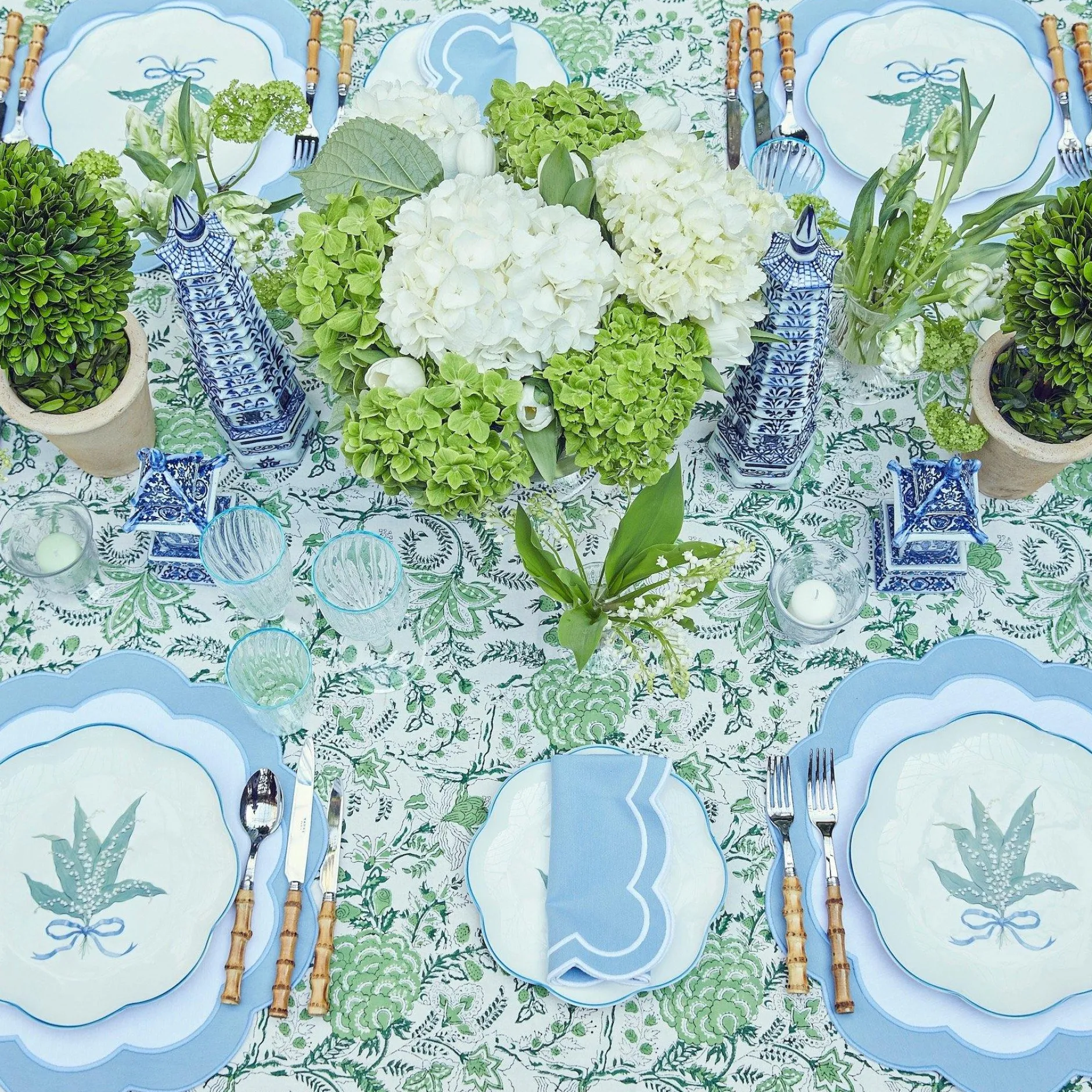 Hot Mrs. Alice Serena Applique Blue Napkins (Set Of 4)
