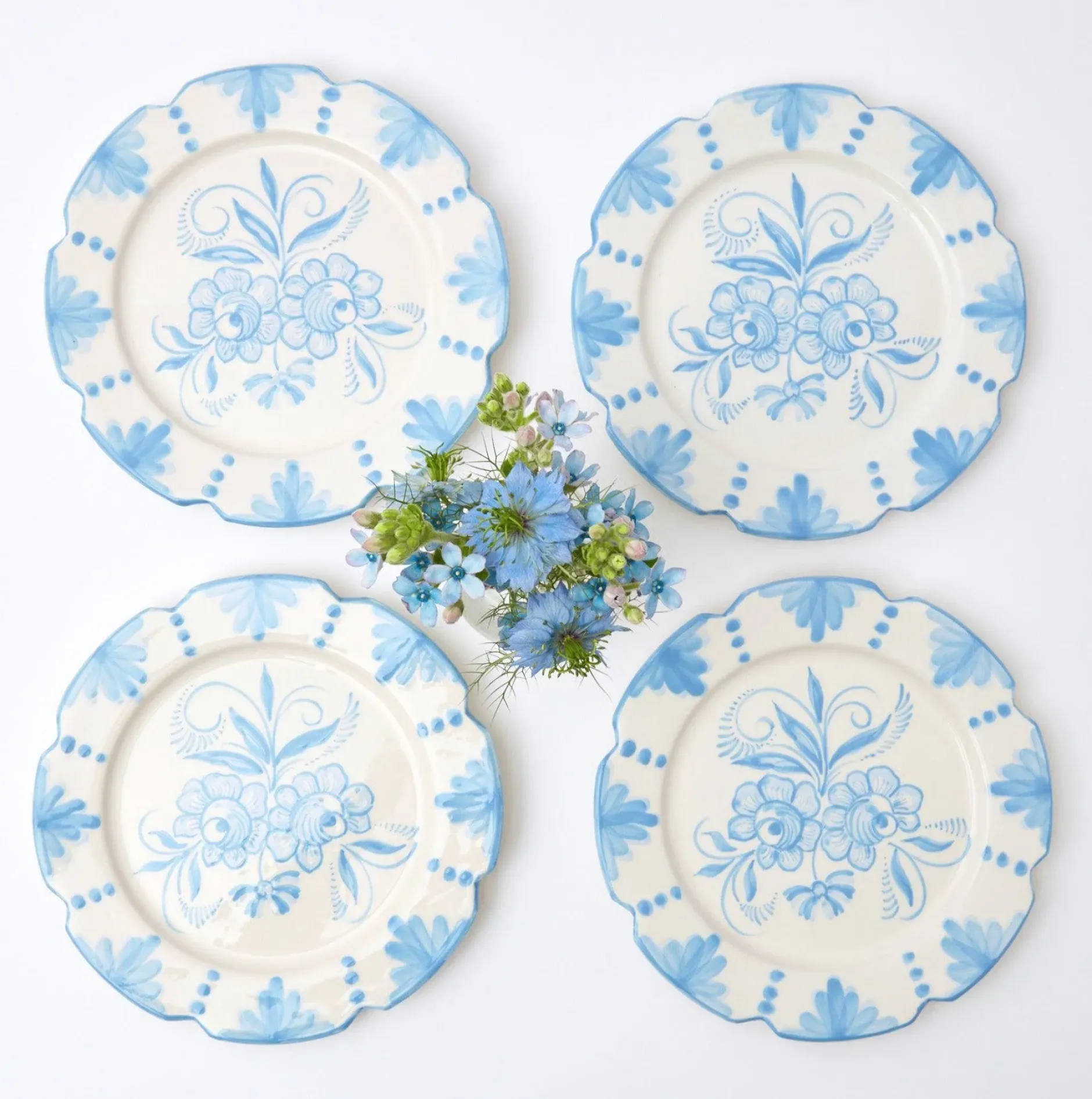 New Mrs. Alice Seville Blue Gardenia Starter Plate (Set Of 4)