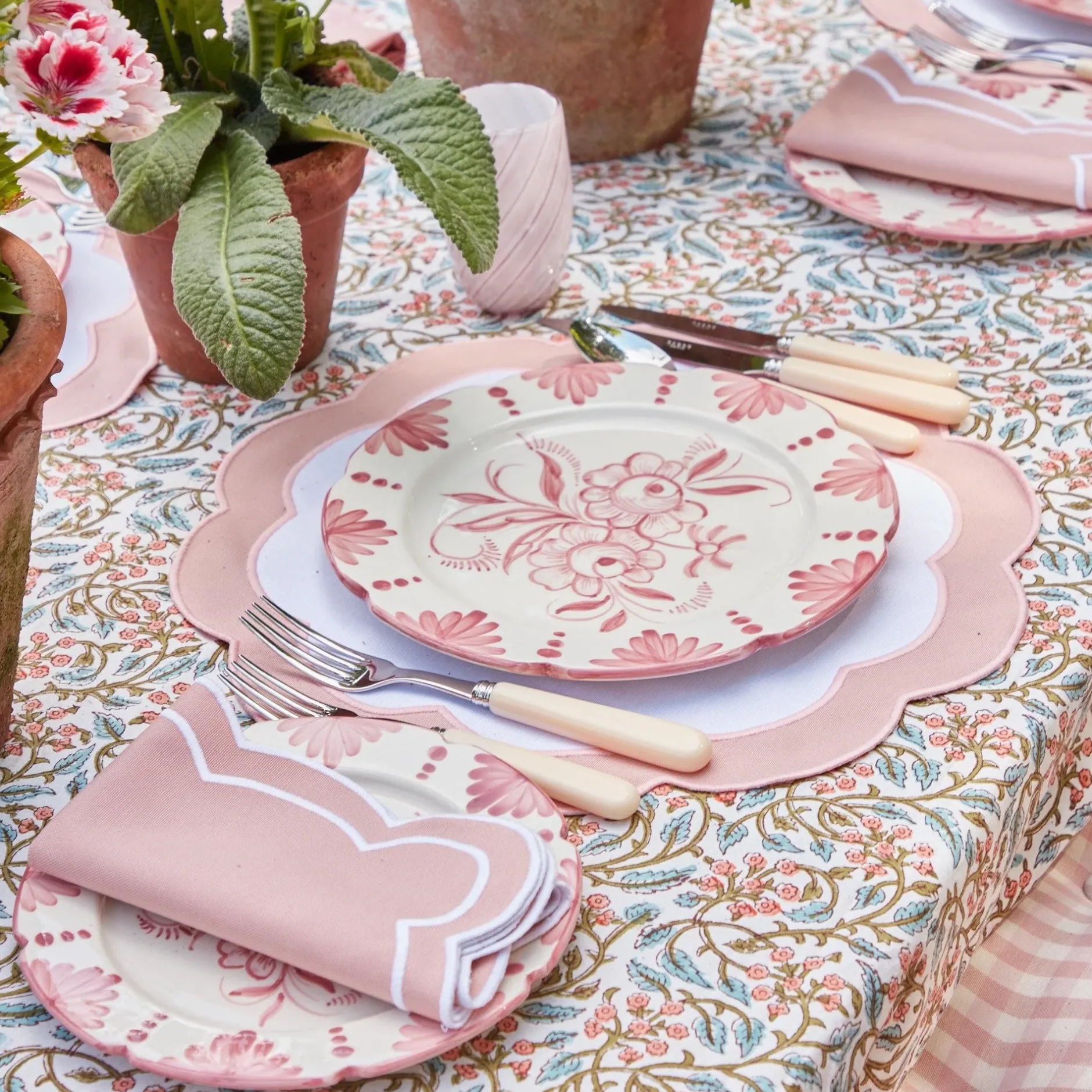 Discount Mrs. Alice Seville Pink Gardenia Starter Plate (Set Of 4)